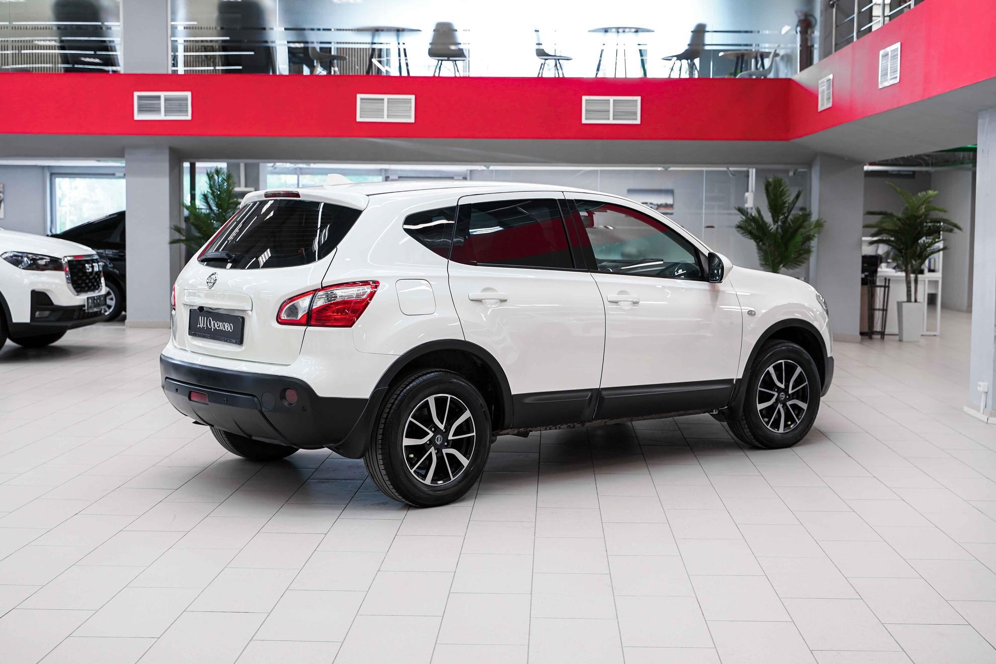 Nissan Qashqai 2013, белый, ДЦ Орехово