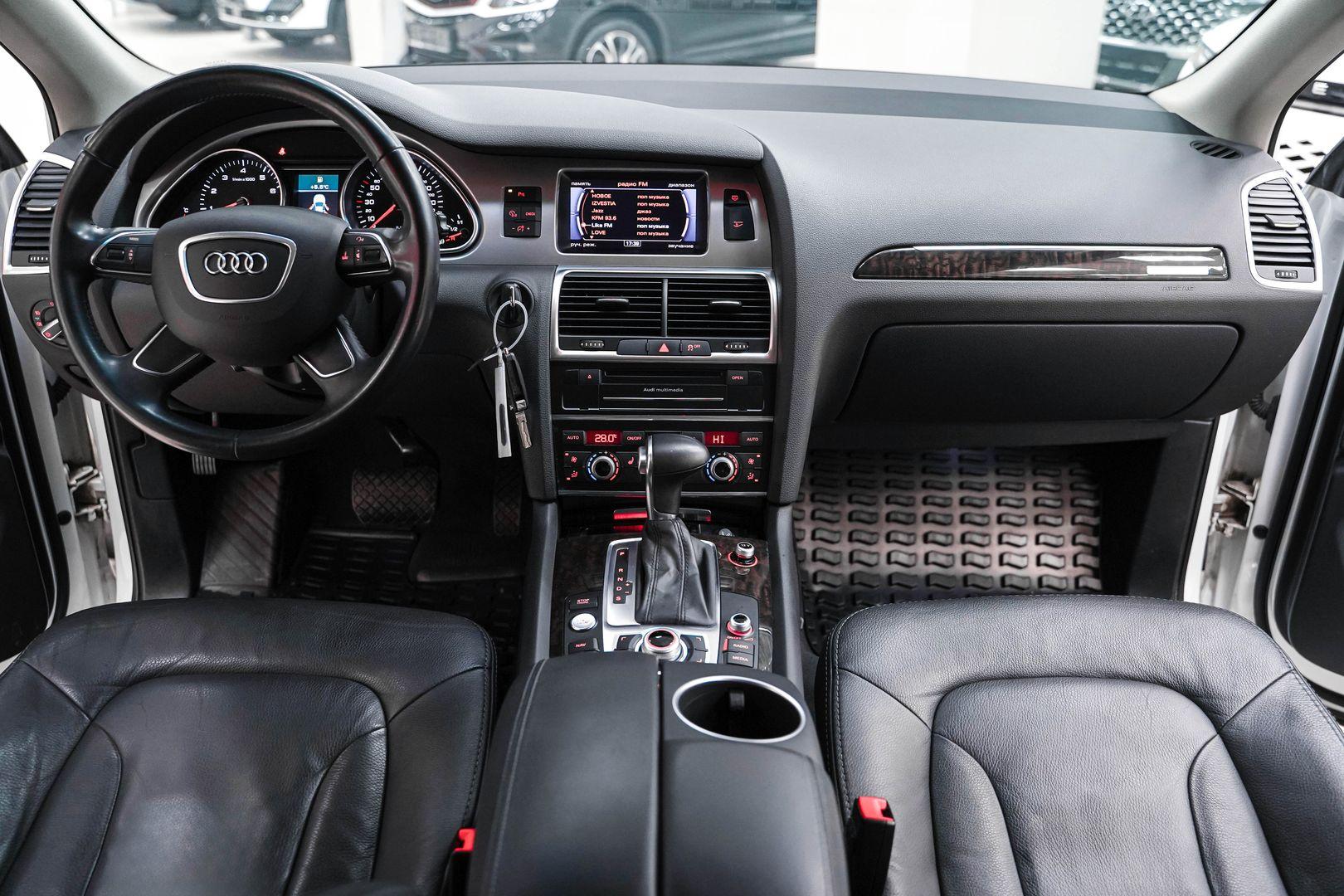 Audi Q7 2013, белый, ДЦ Орехово