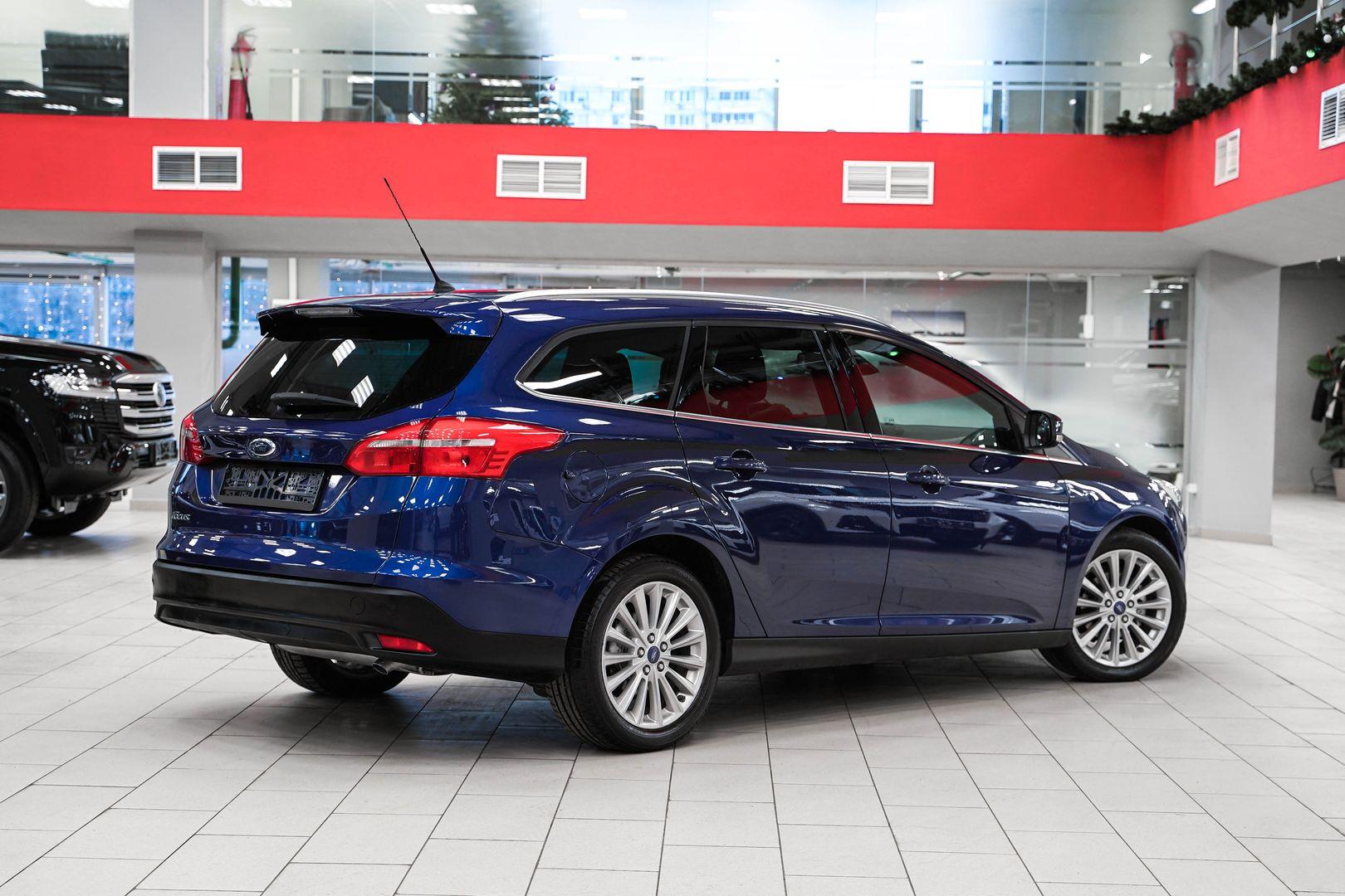 Ford Focus 2016, синий, ДЦ Орехово