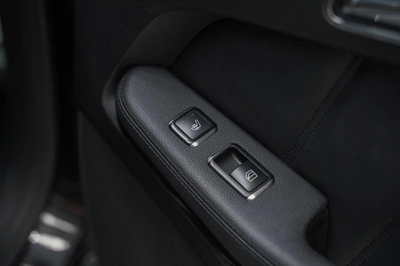 Mercedes-Benz E-Класс 2011, черный, ДЦ Орехово