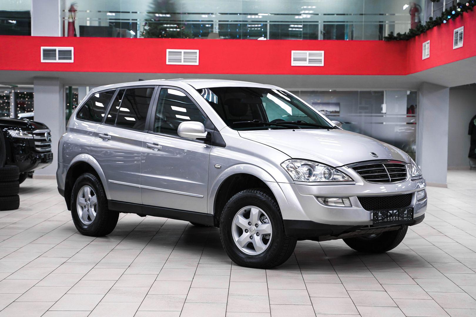 SsangYong Kyron 2013, серебряный, ДЦ Орехово
