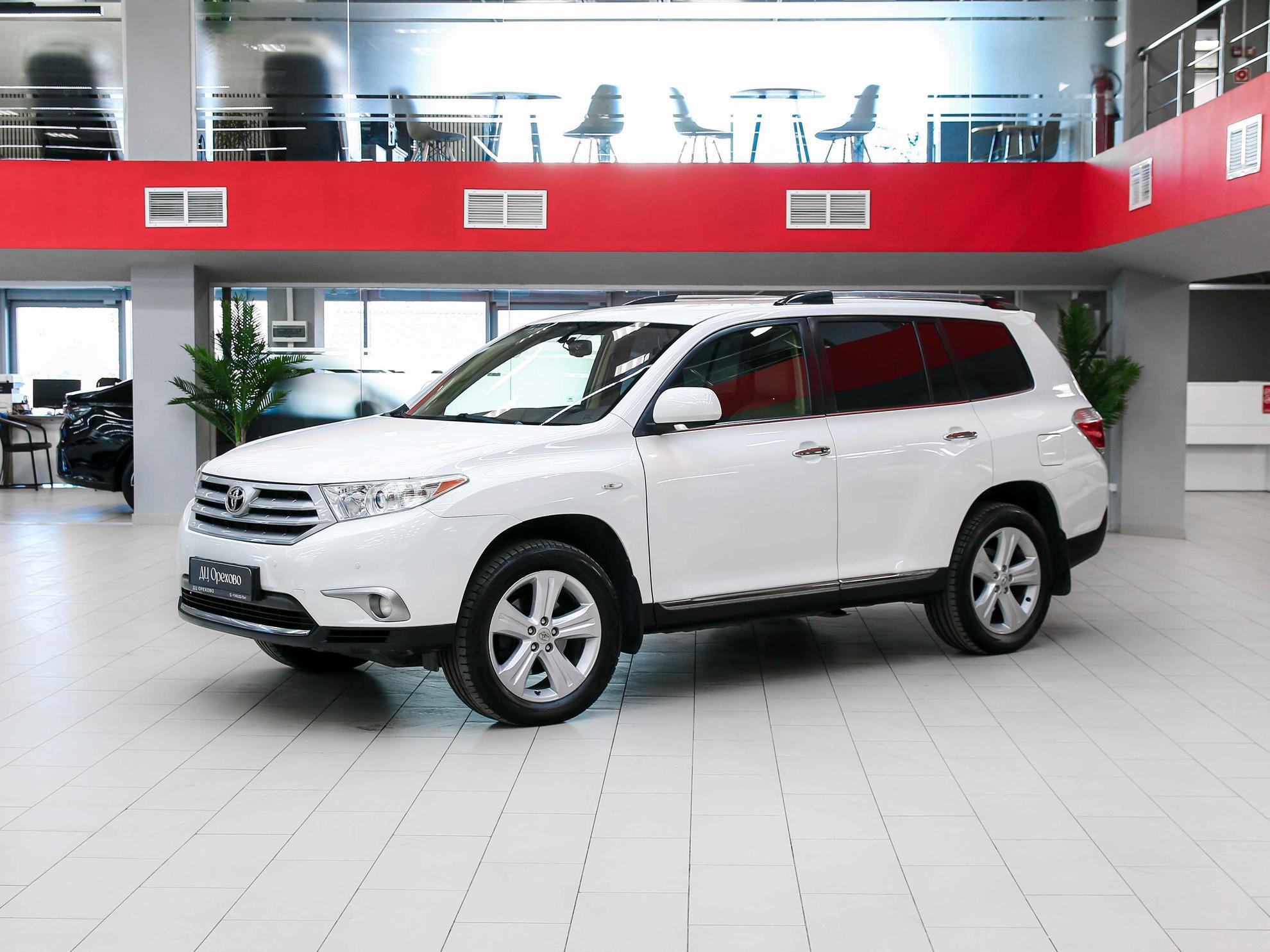 Toyota Highlander 2012, белый, ДЦ Орехово