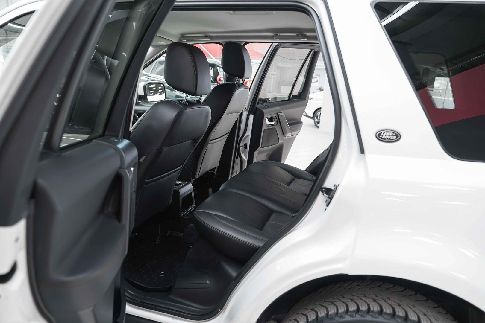 Land Rover Freelander 2011, белый, ДЦ Орехово