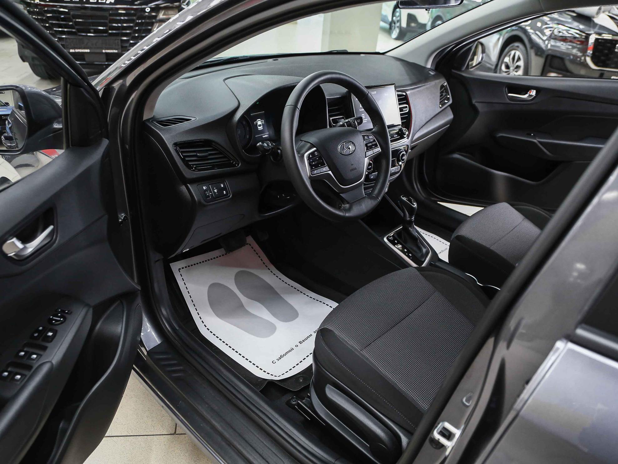 Hyundai Solaris 2021, серый, ДЦ Орехово