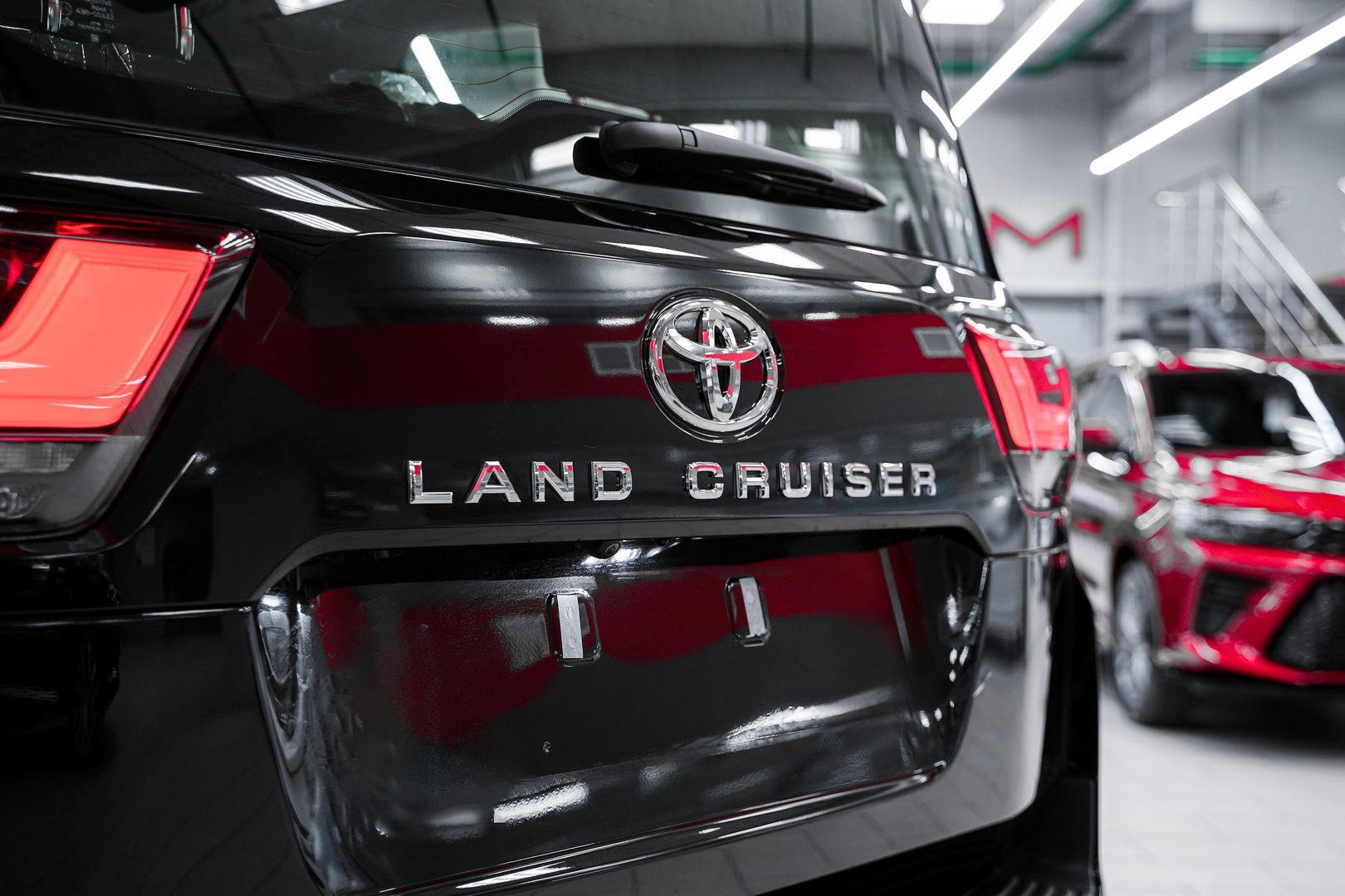 Toyota Land Cruiser 2024, черный, ДЦ Орехово