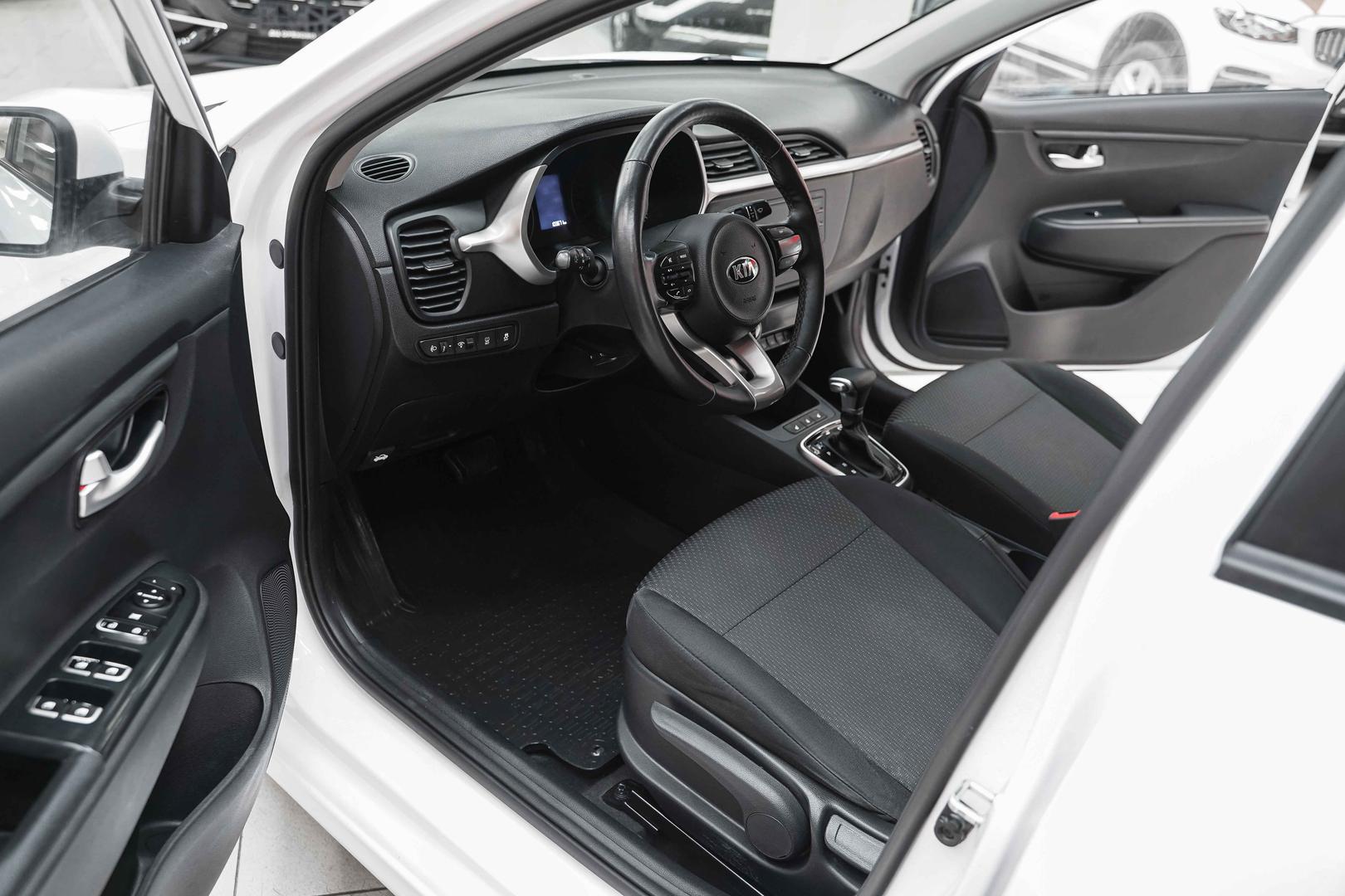 Kia Rio 2021, белый, ДЦ Орехово