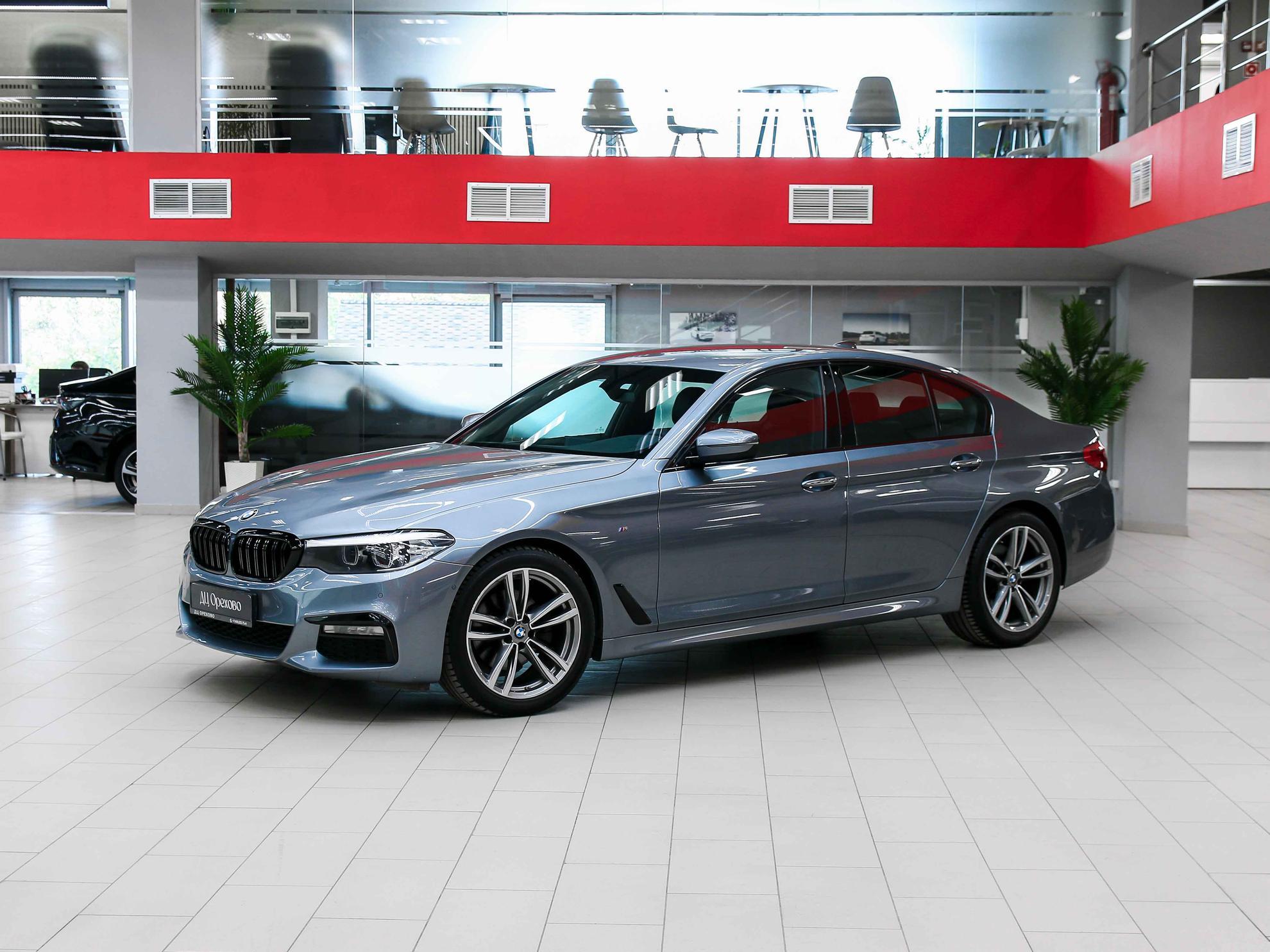 BMW 5 серии 2018, серый, ДЦ Орехово