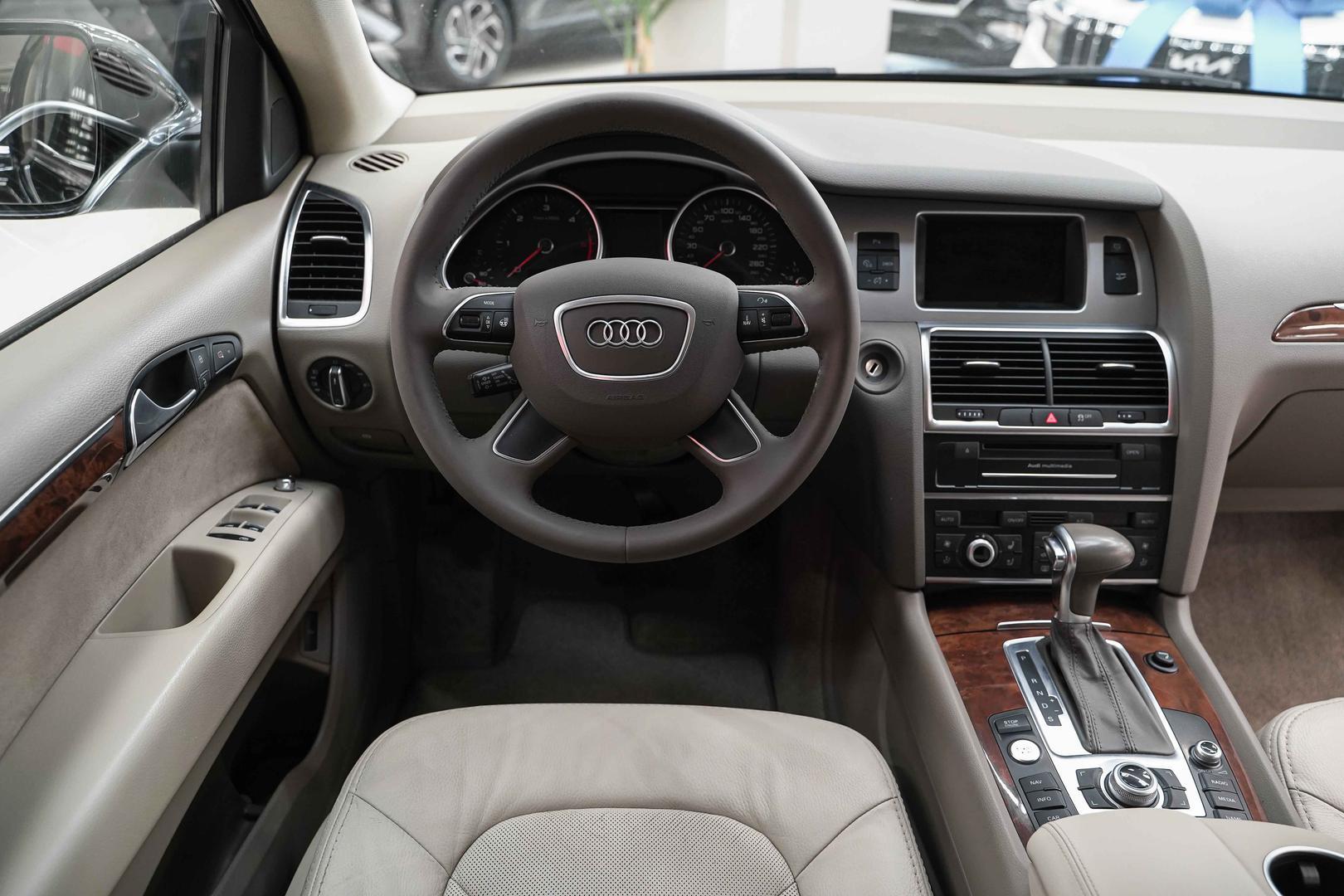 Audi Q7 2013, черный, ДЦ Орехово