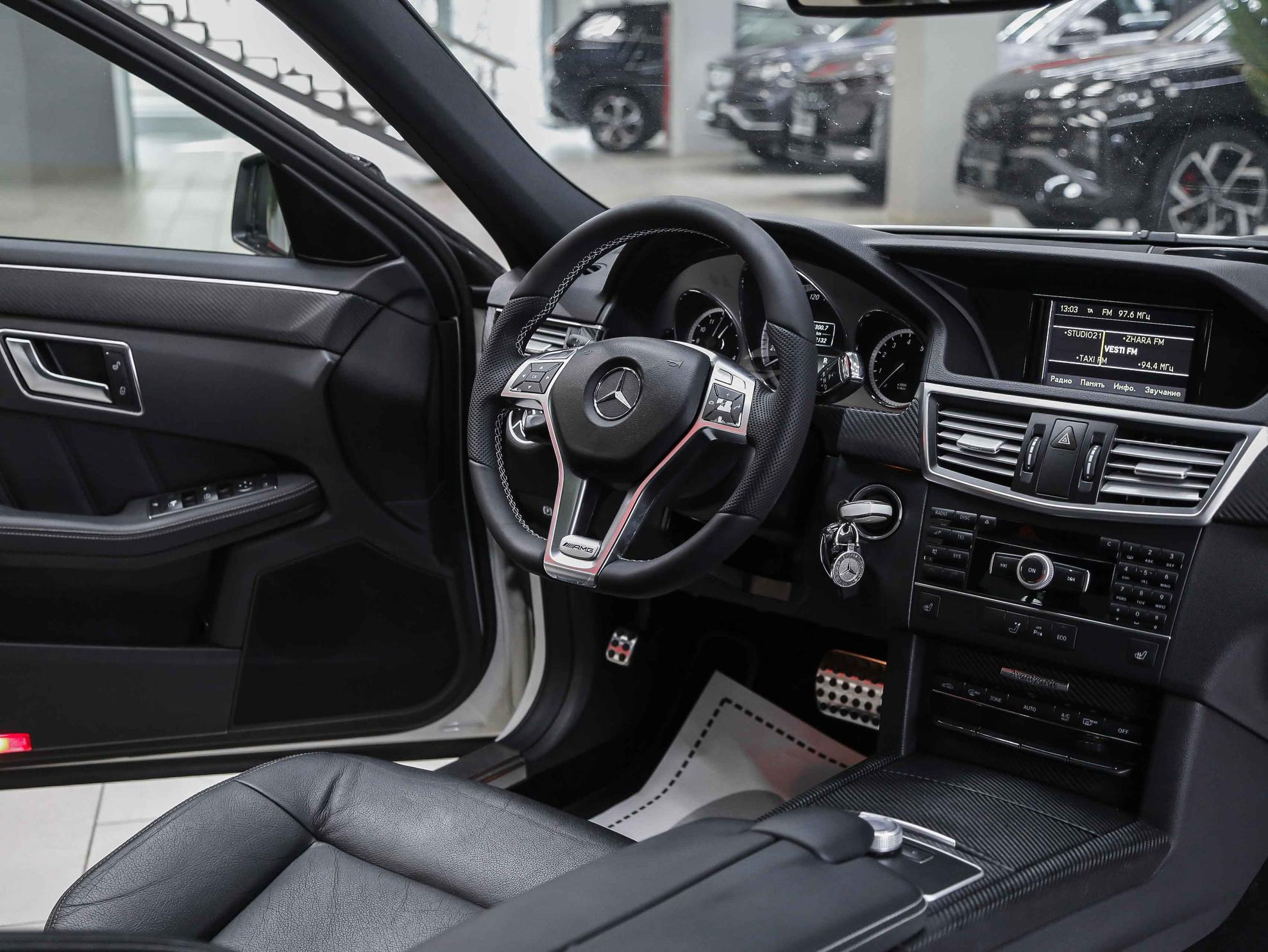 Mercedes-Benz E-Класс 2012, белый, ДЦ Орехово