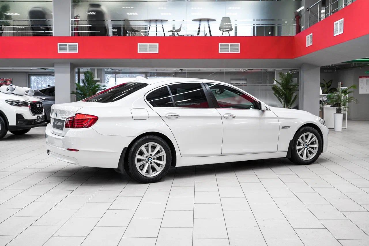 BMW 5 серии 2013, белый, ДЦ Орехово