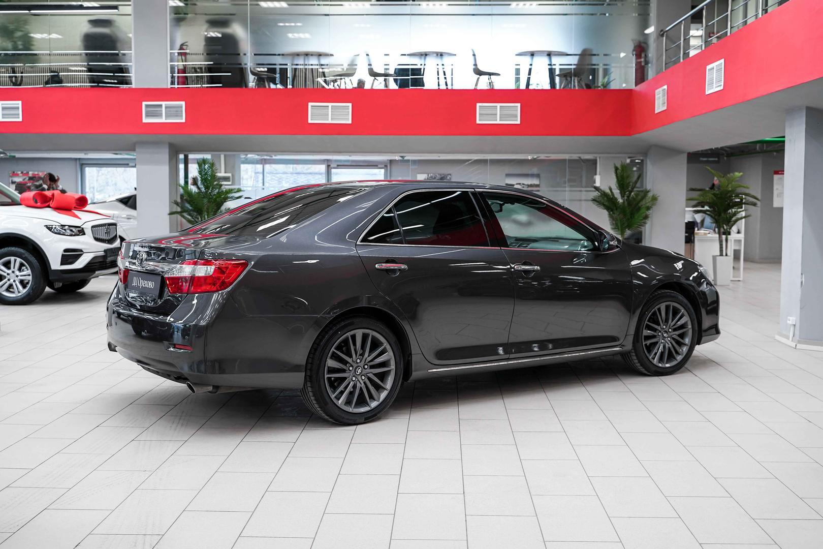 Toyota Camry 2014, серый, ДЦ Орехово
