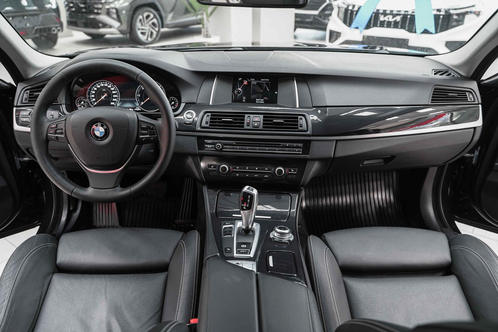 BMW 5 серии 2015, черный, ДЦ Орехово