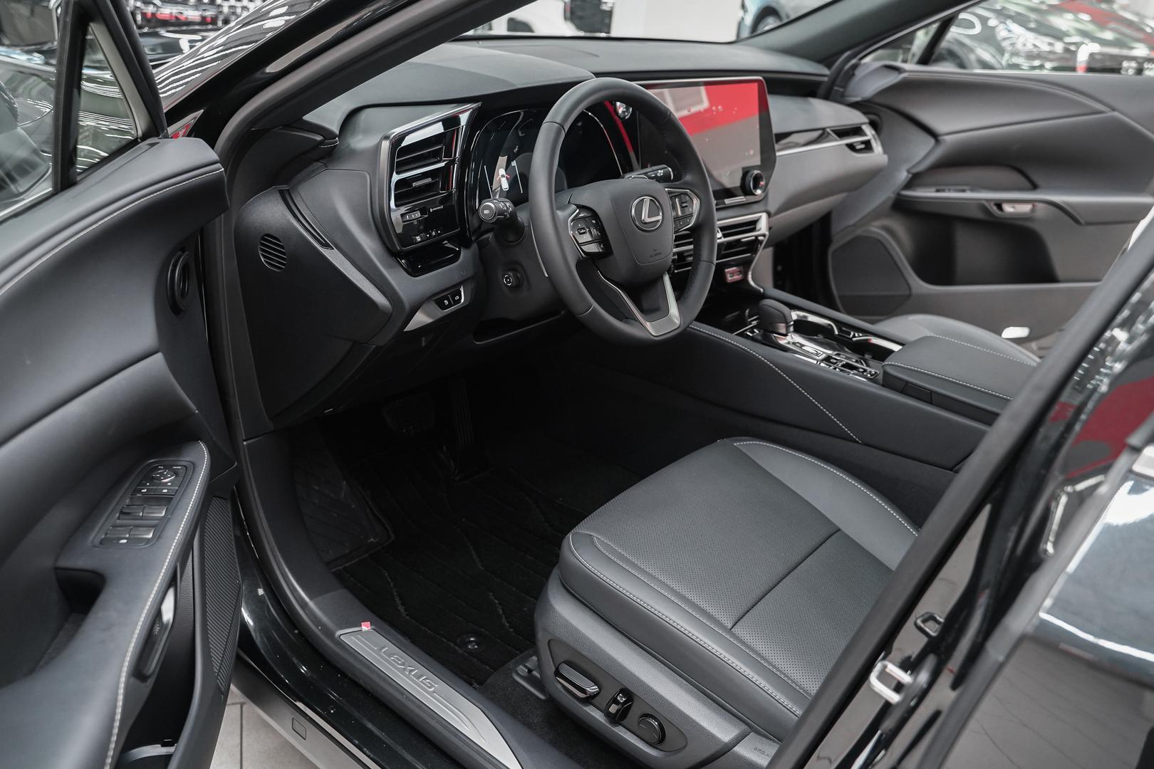 Lexus RX 2025, черный, ДЦ Орехово