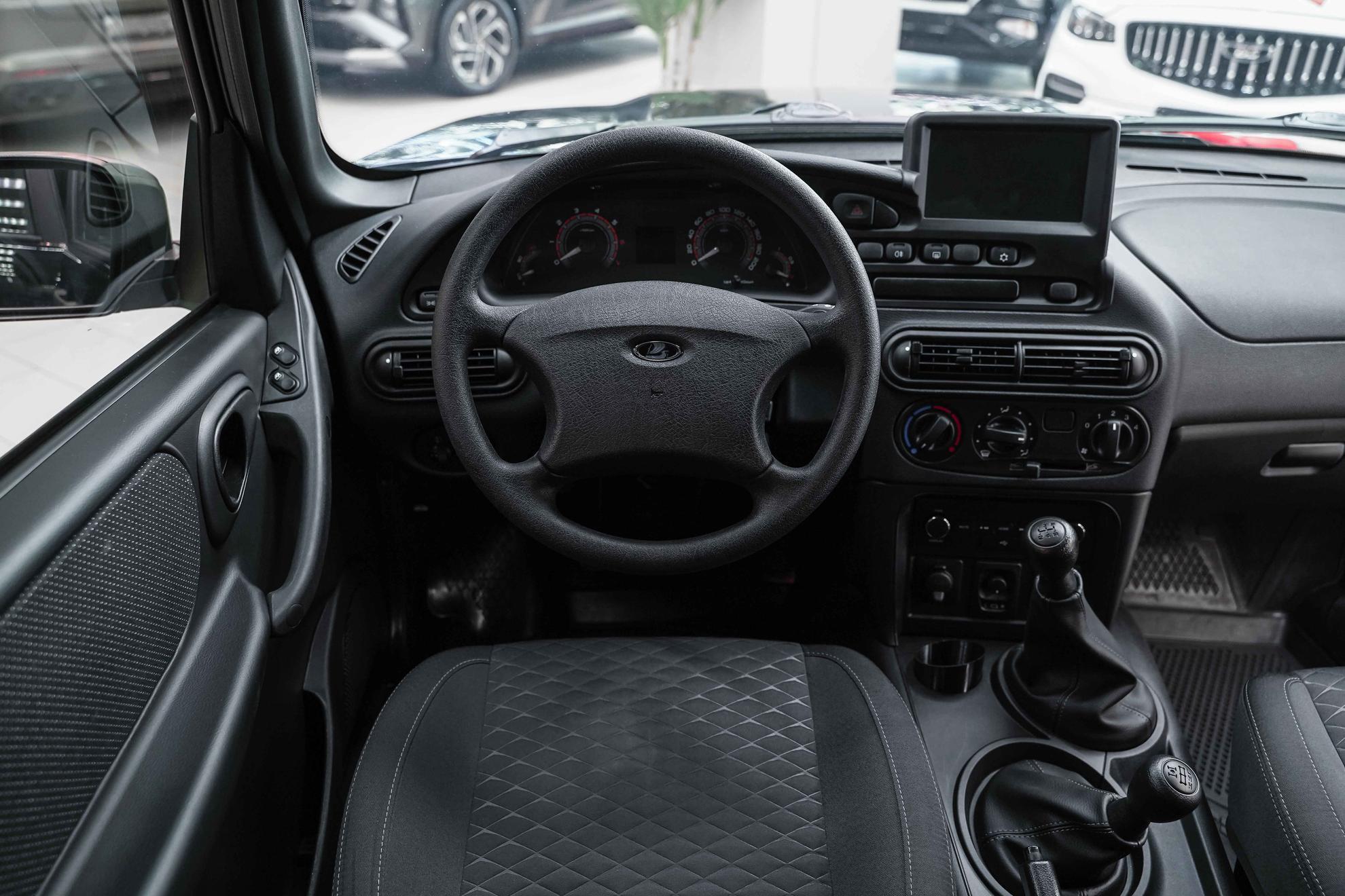 LADA (ВАЗ) Niva Travel 2024, зеленый, ДЦ Орехово