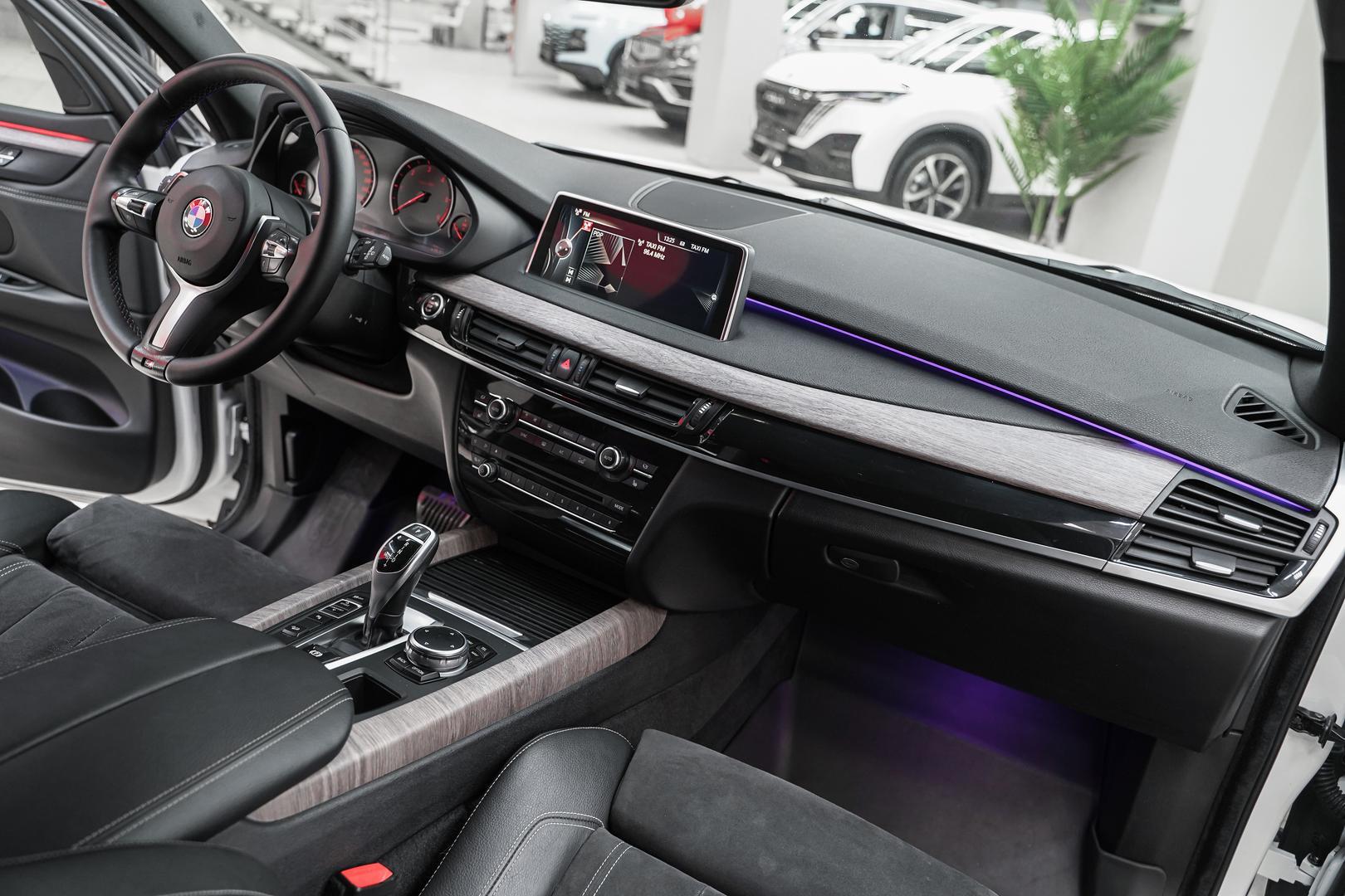 BMW X5 2015, белый, ДЦ Орехово