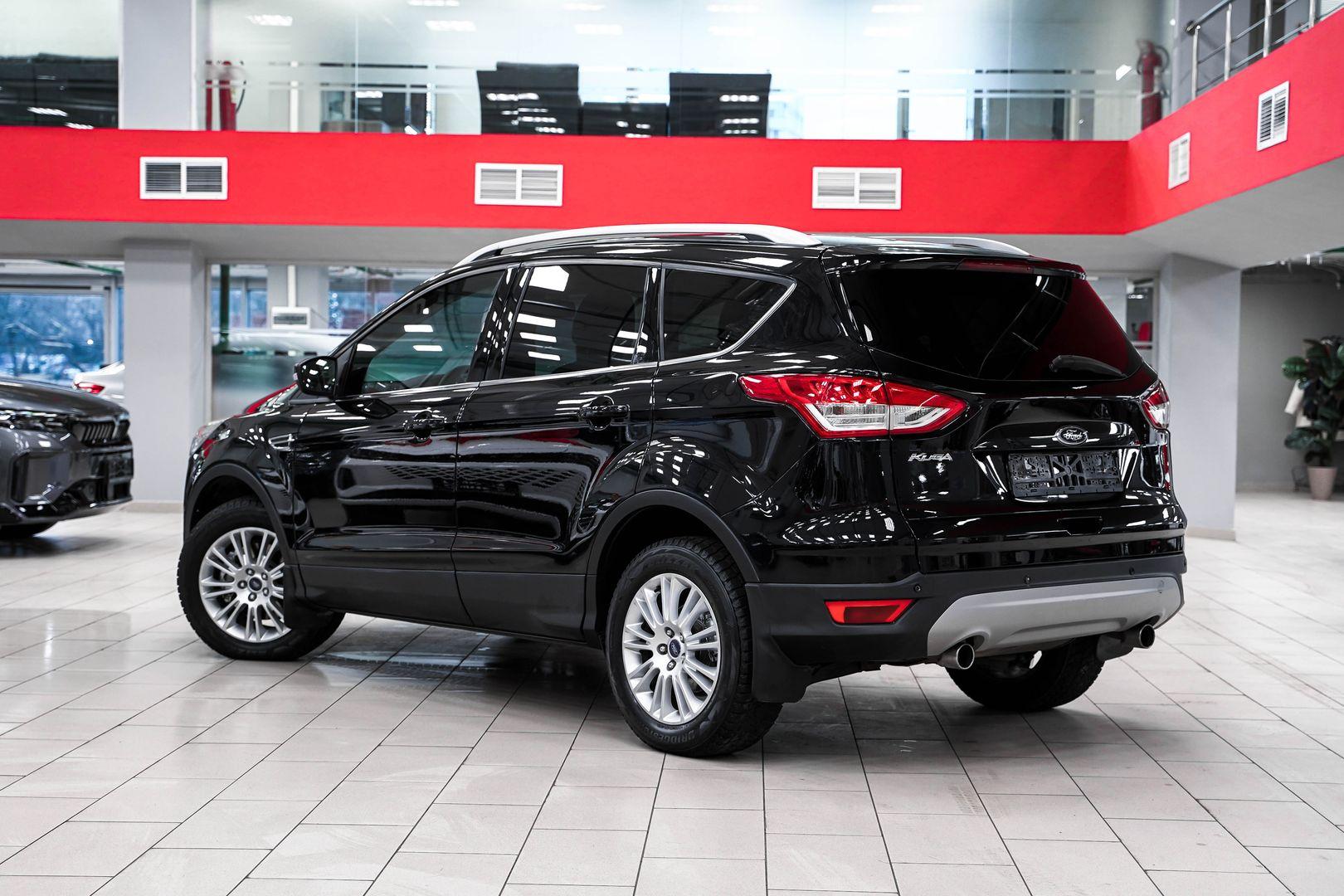 Ford Kuga 2013, черный, ДЦ Орехово