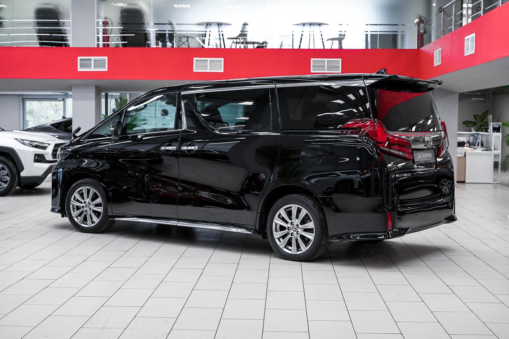 Toyota Alphard 2020, черный, ДЦ Орехово