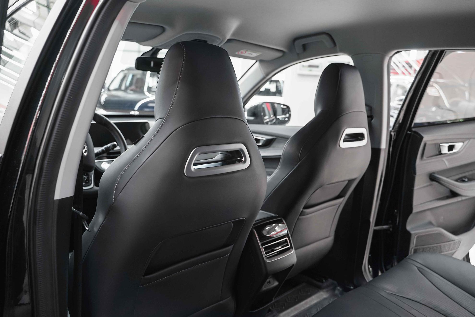 Chery Tiggo 4 2024, черный, ДЦ Орехово