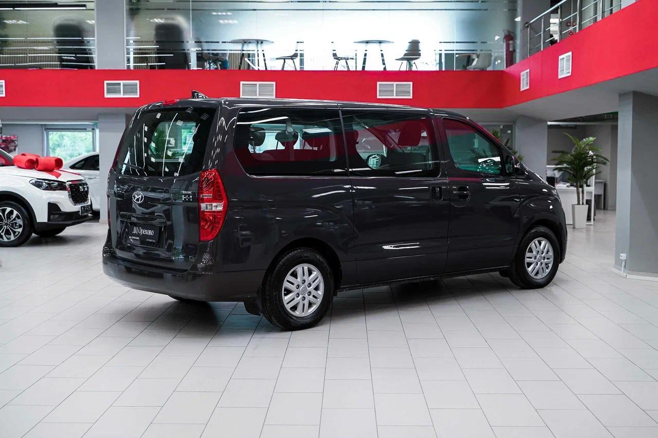 Hyundai H-1 2019, коричневый, ДЦ Орехово