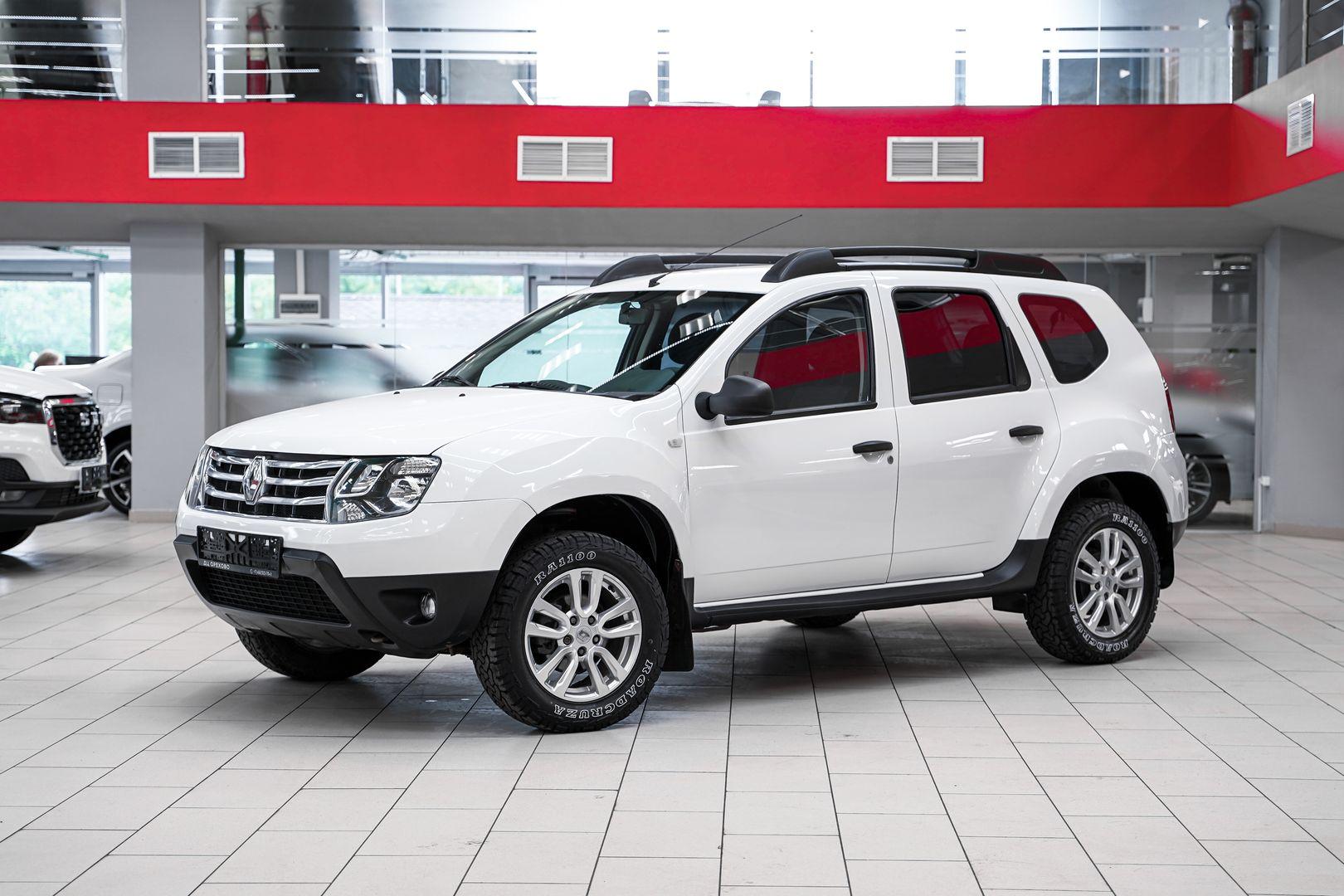 Renault Duster 2013, белый, ДЦ Орехово