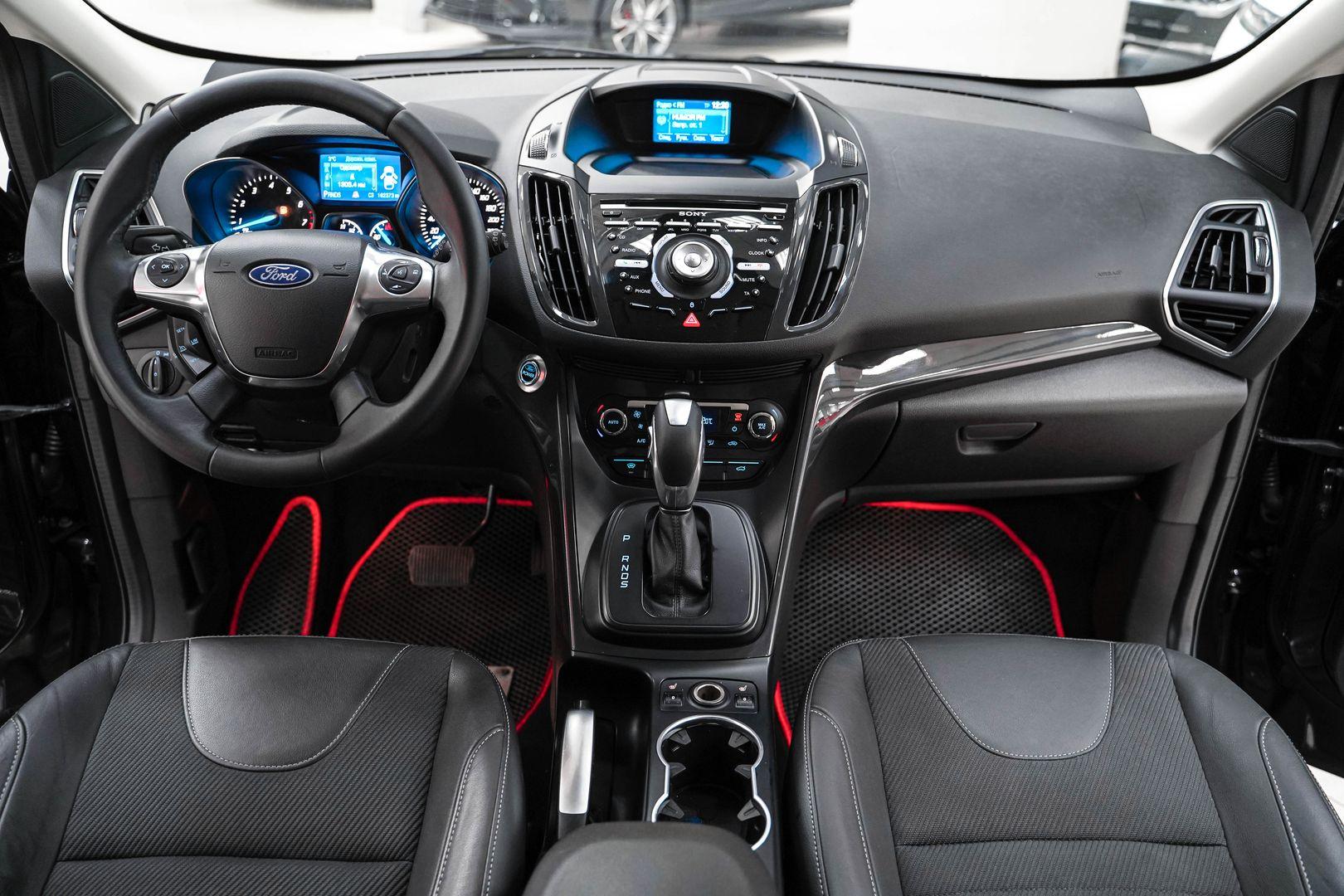 Ford Kuga 2013, черный, ДЦ Орехово