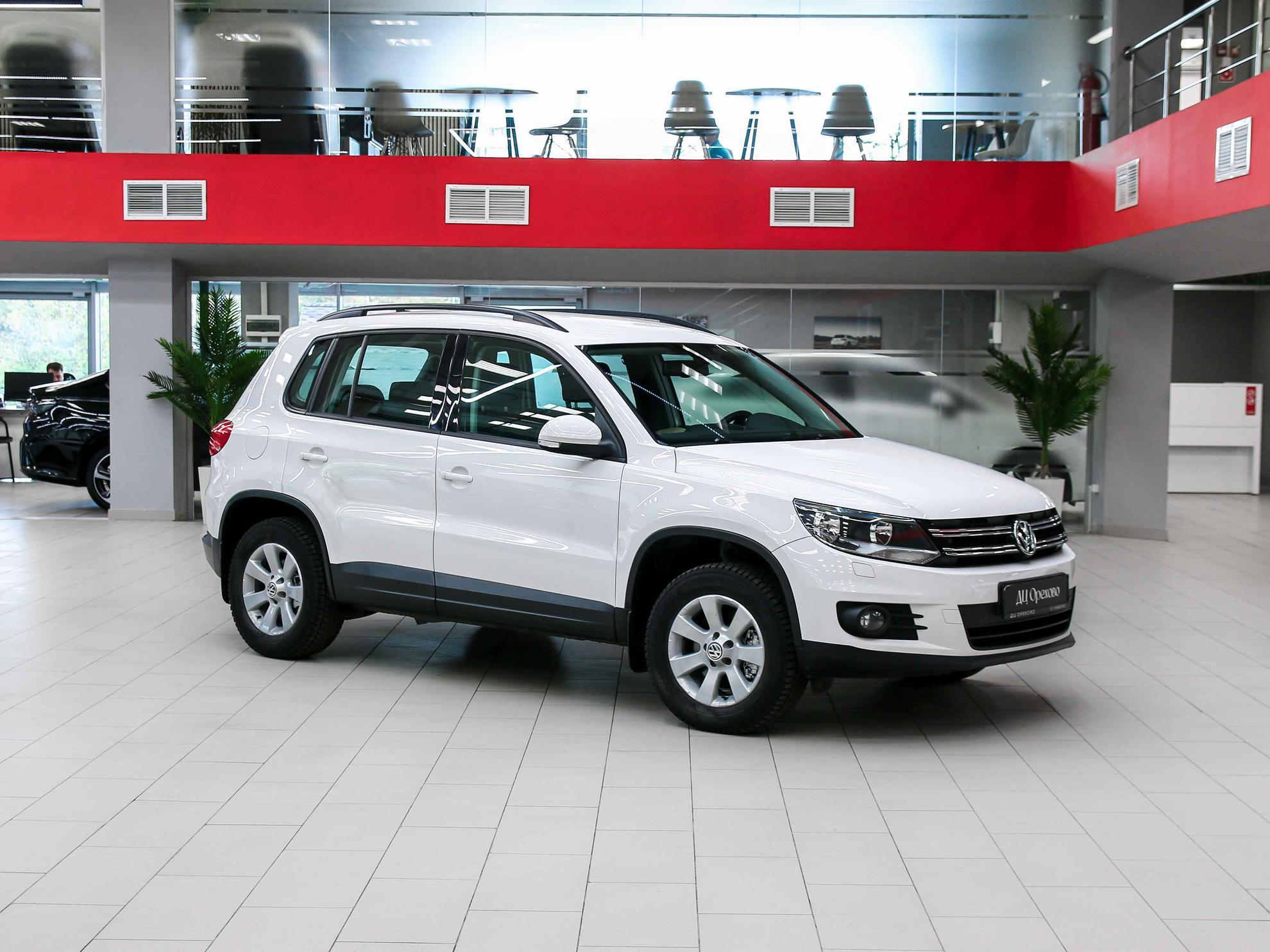 Volkswagen Tiguan 2013, серый, ДЦ Орехово