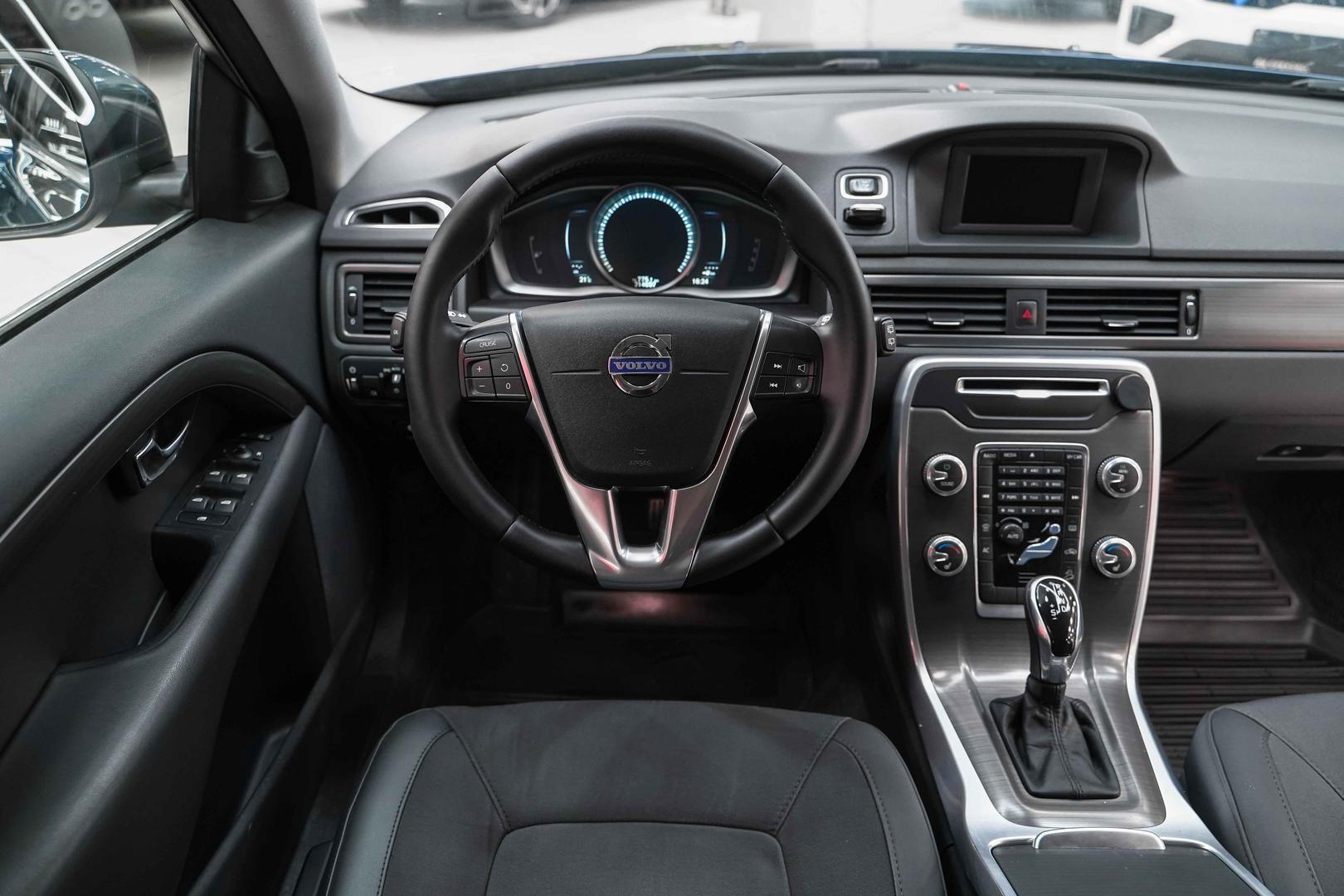 Volvo XC70 2014, синий, ДЦ Орехово