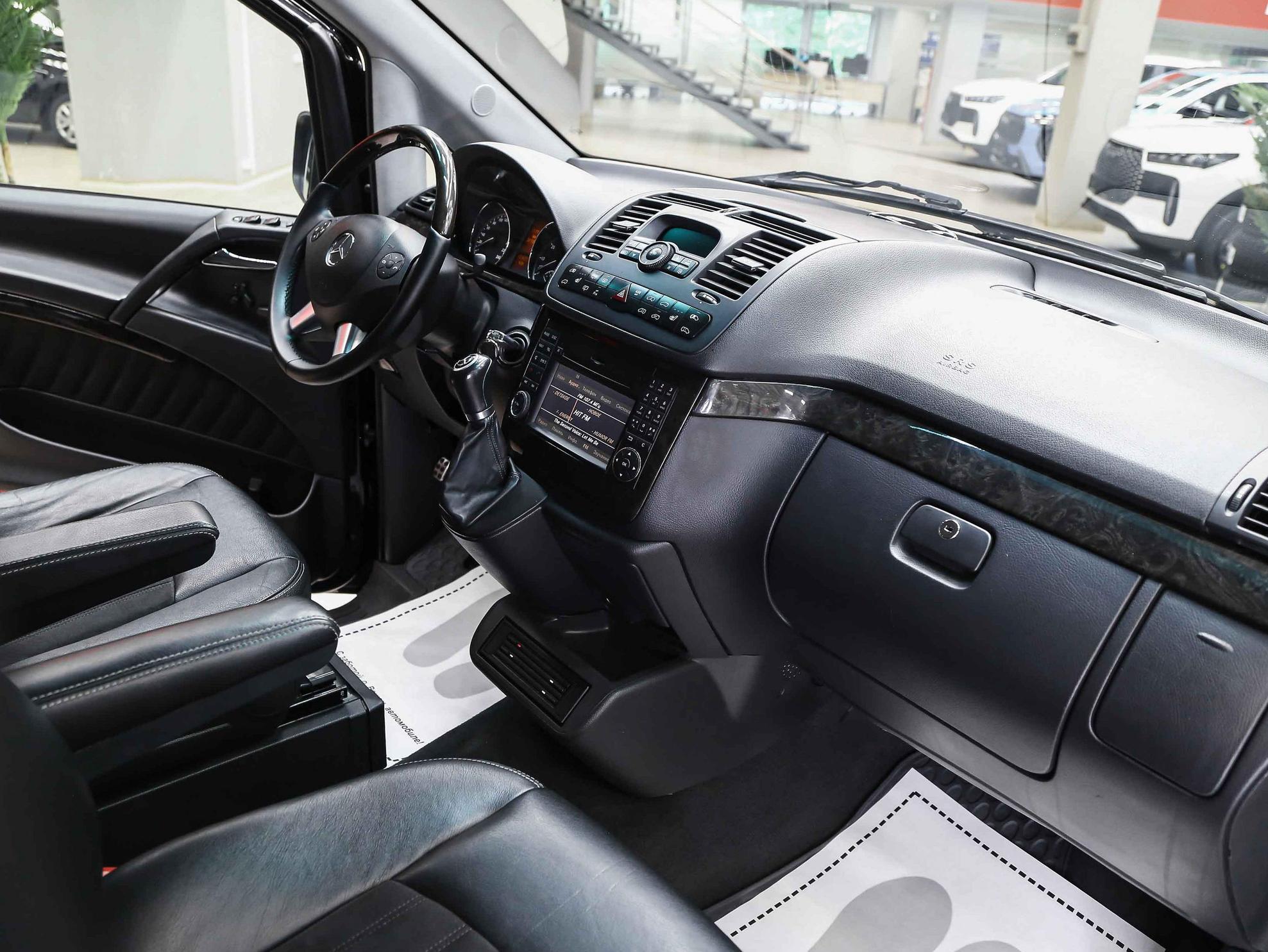 Mercedes-Benz Viano 2011, черный, ДЦ Орехово