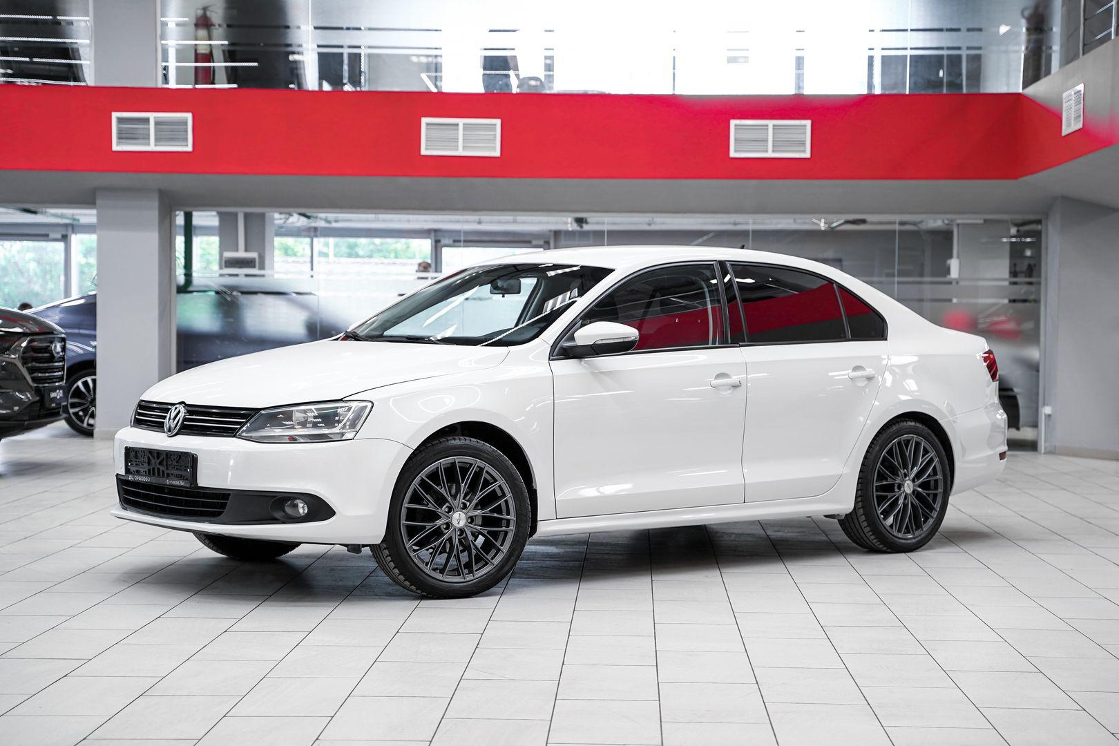 Volkswagen Jetta 2013, белый, ДЦ Орехово