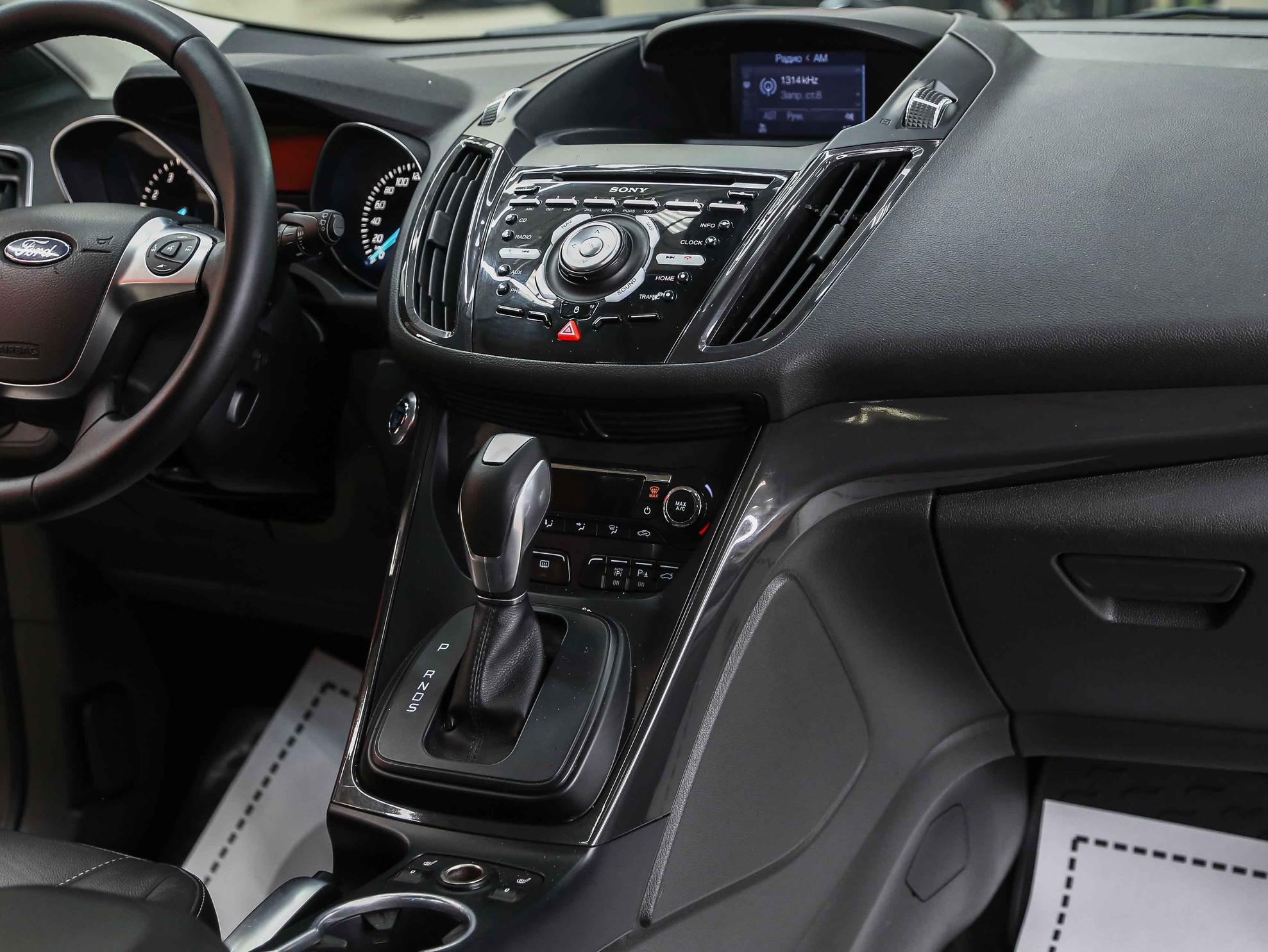 Ford Kuga 2015, белый, ДЦ Орехово