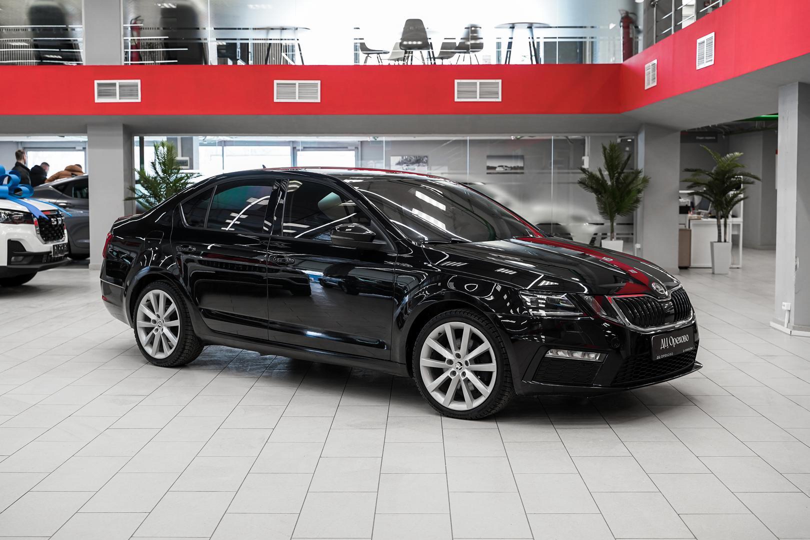 Skoda Octavia 2018, черный, ДЦ Орехово