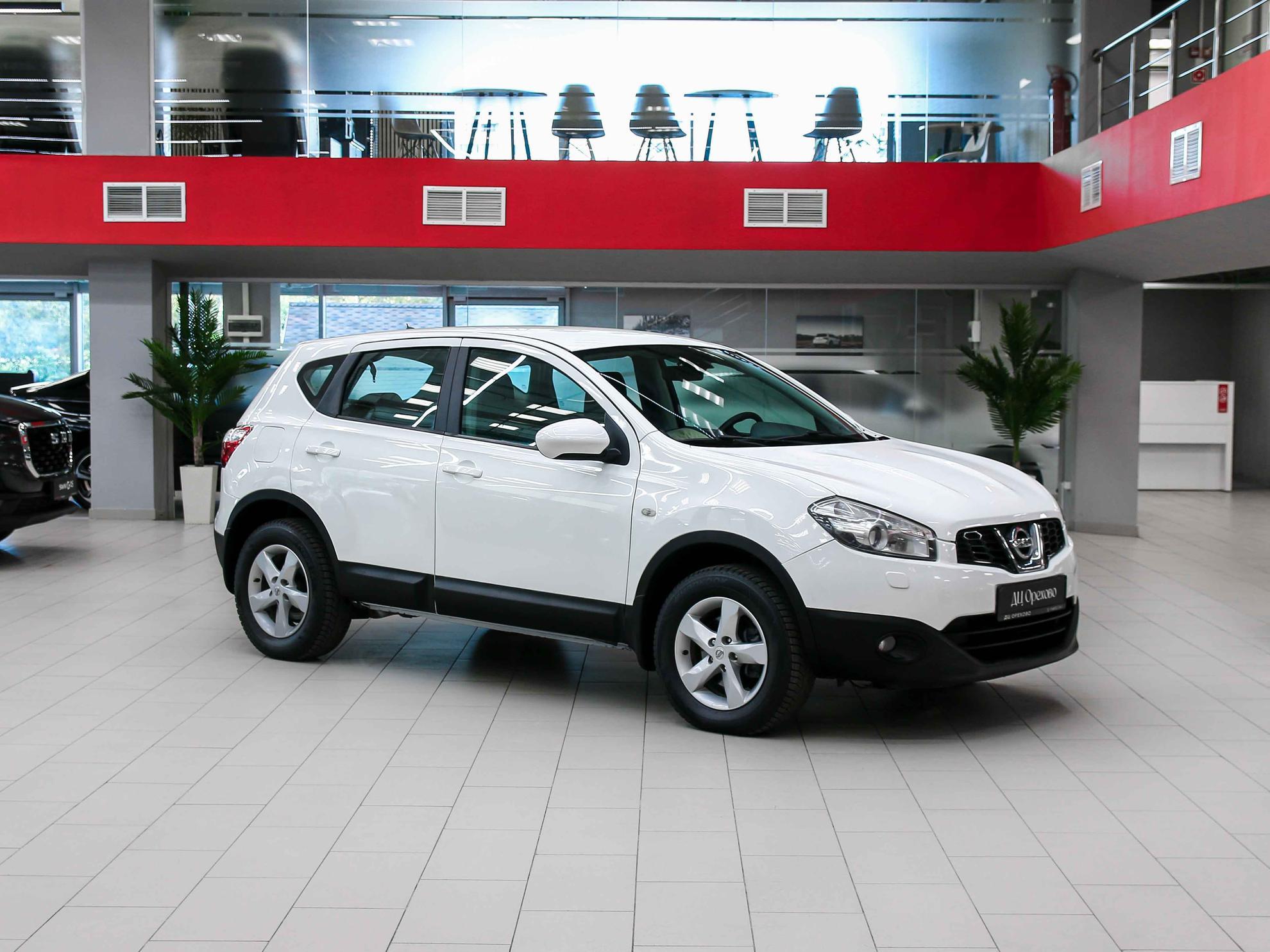 Nissan Qashqai 2011, белый, ДЦ Орехово