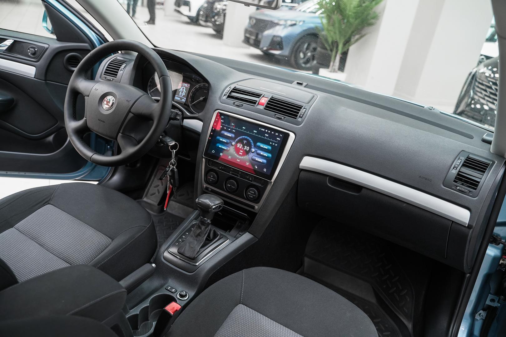 Skoda Octavia 2008, синий, ДЦ Орехово