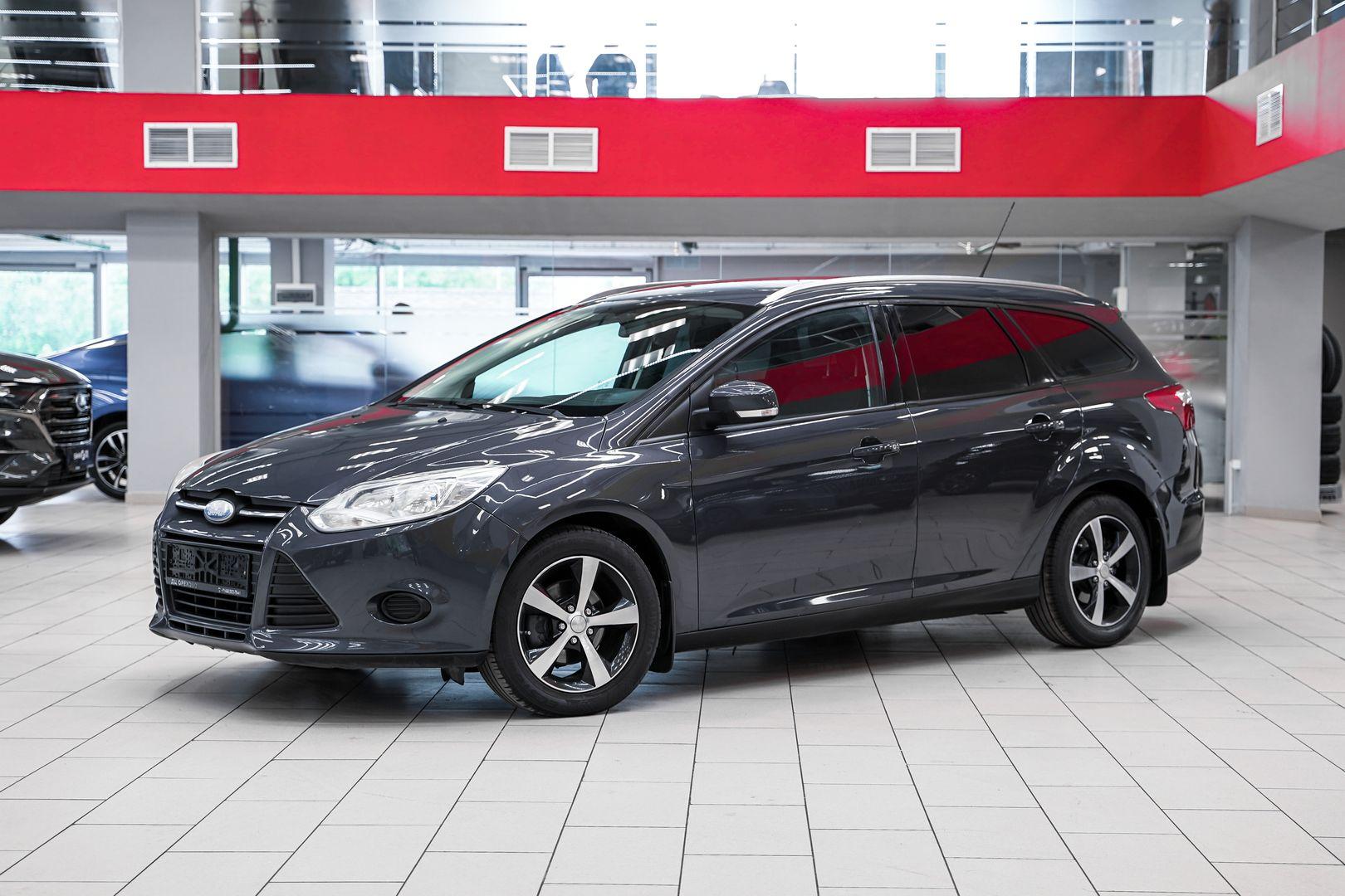 Ford Focus 2013, серый, ДЦ Орехово