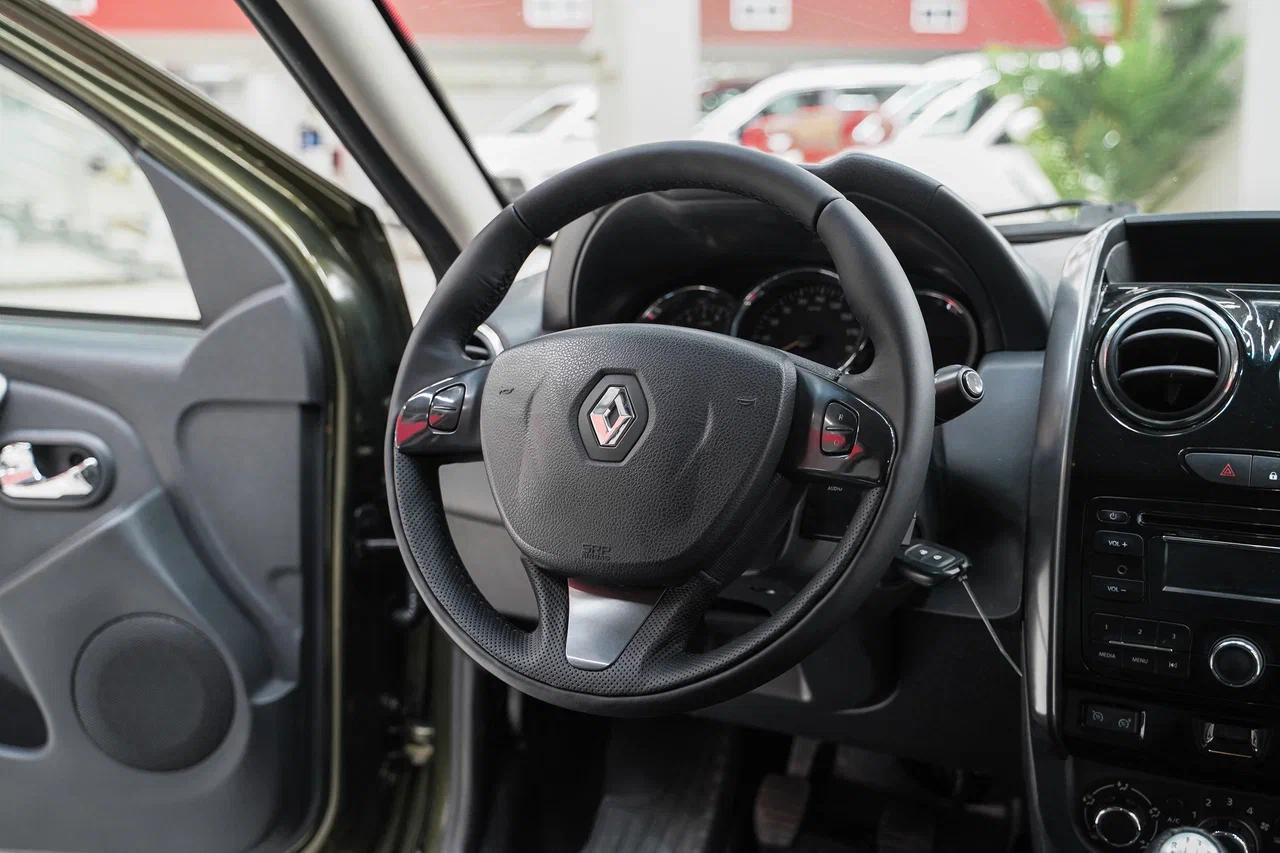 Renault Duster 2015, зеленый, ДЦ Орехово