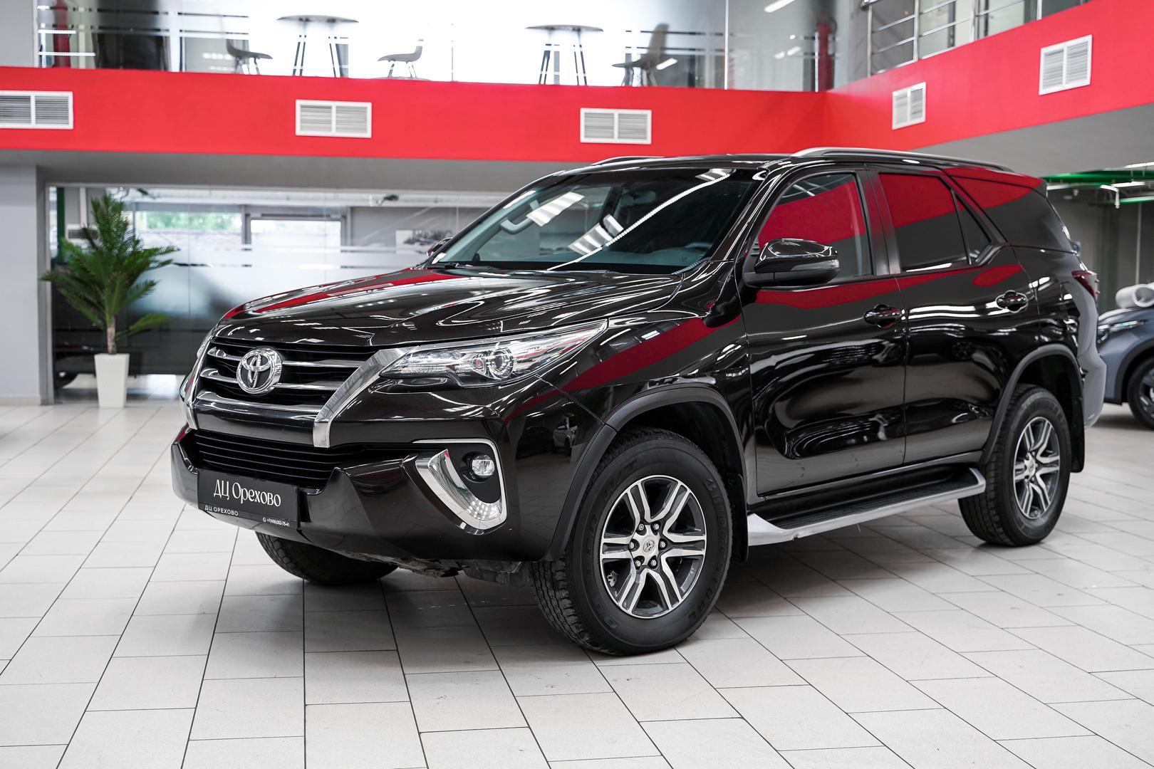 Toyota Fortuner 2017, коричневый, ДЦ Орехово