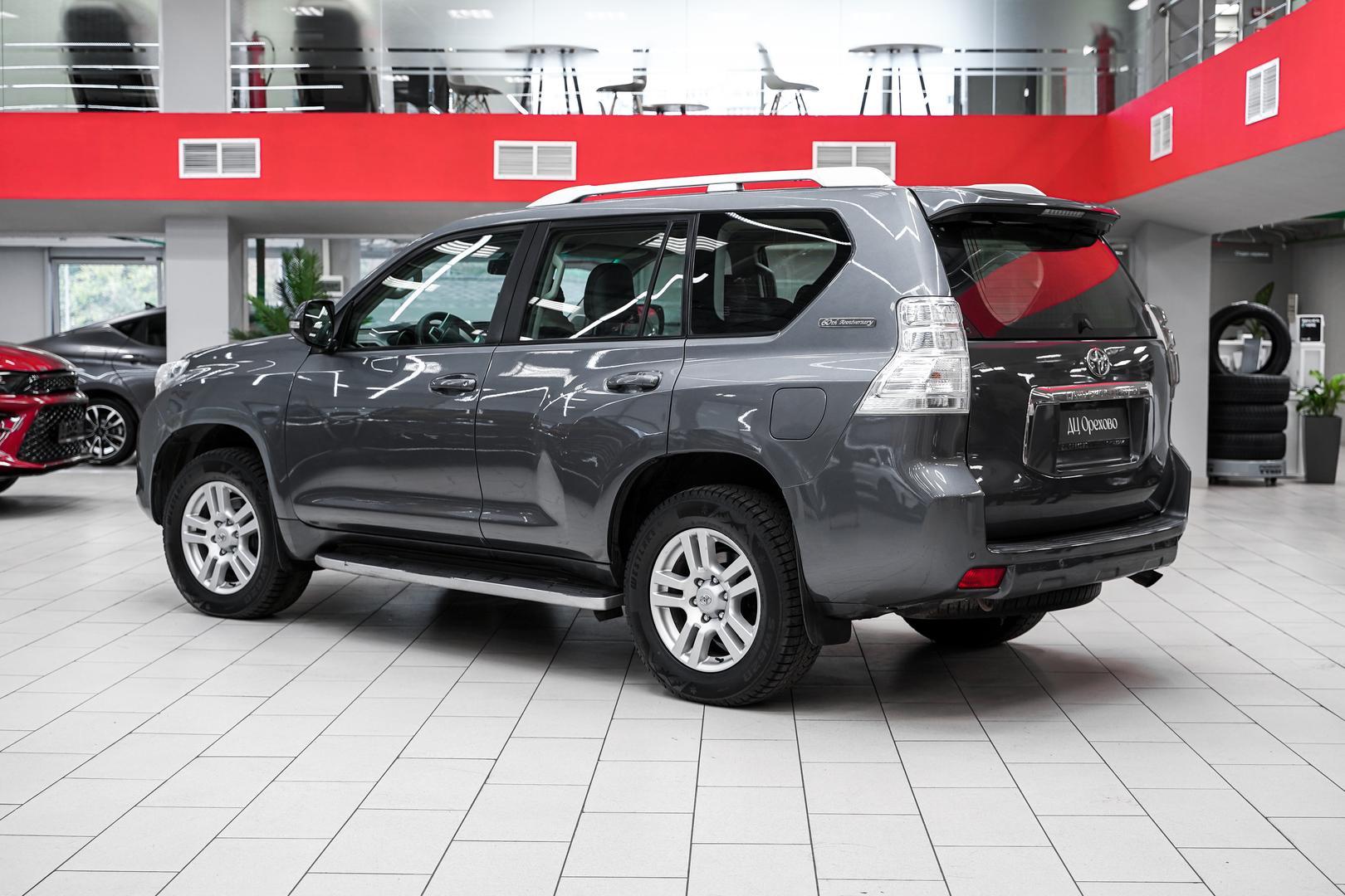 Toyota Land Cruiser Prado 2011, серый, ДЦ Орехово
