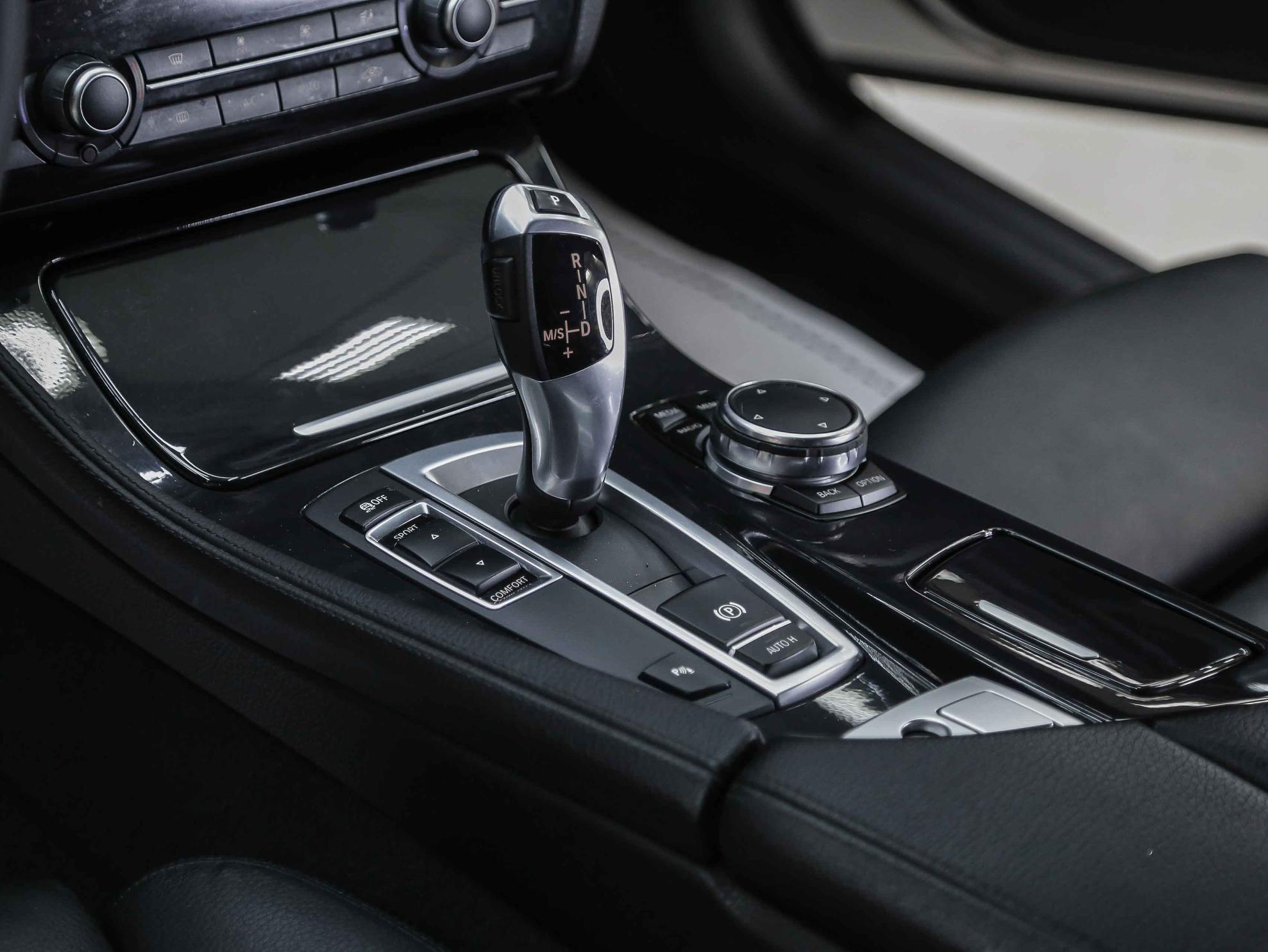BMW 5 серии 2016, белый, ДЦ Орехово