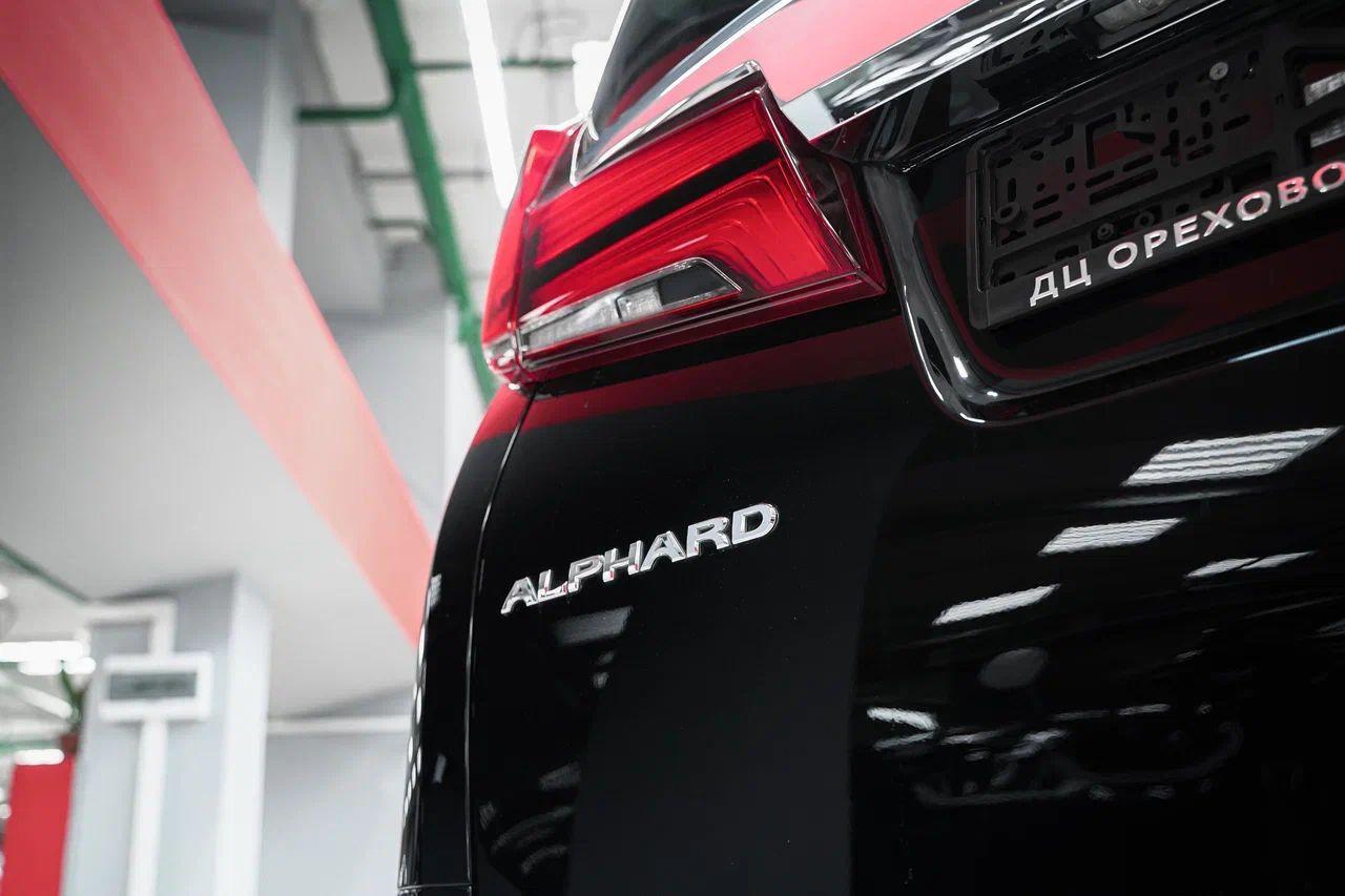 Toyota Alphard 2019, черный, ДЦ Орехово