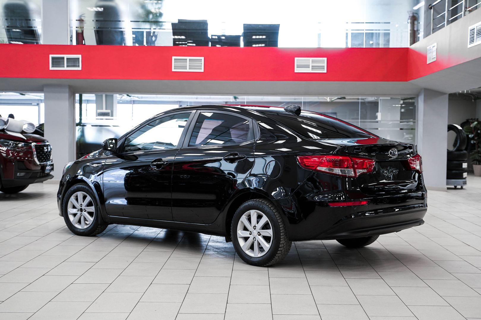 Kia Rio 2017, черный, ДЦ Орехово
