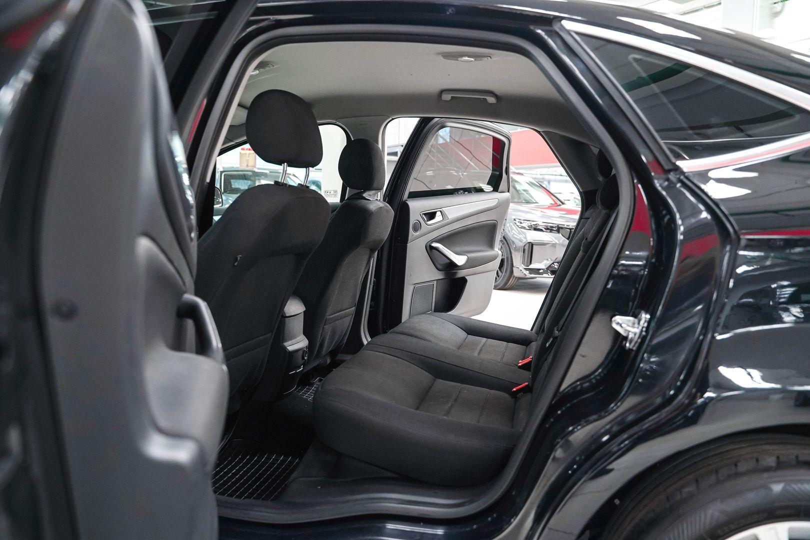 Ford Mondeo 2013, черный, ДЦ Орехово