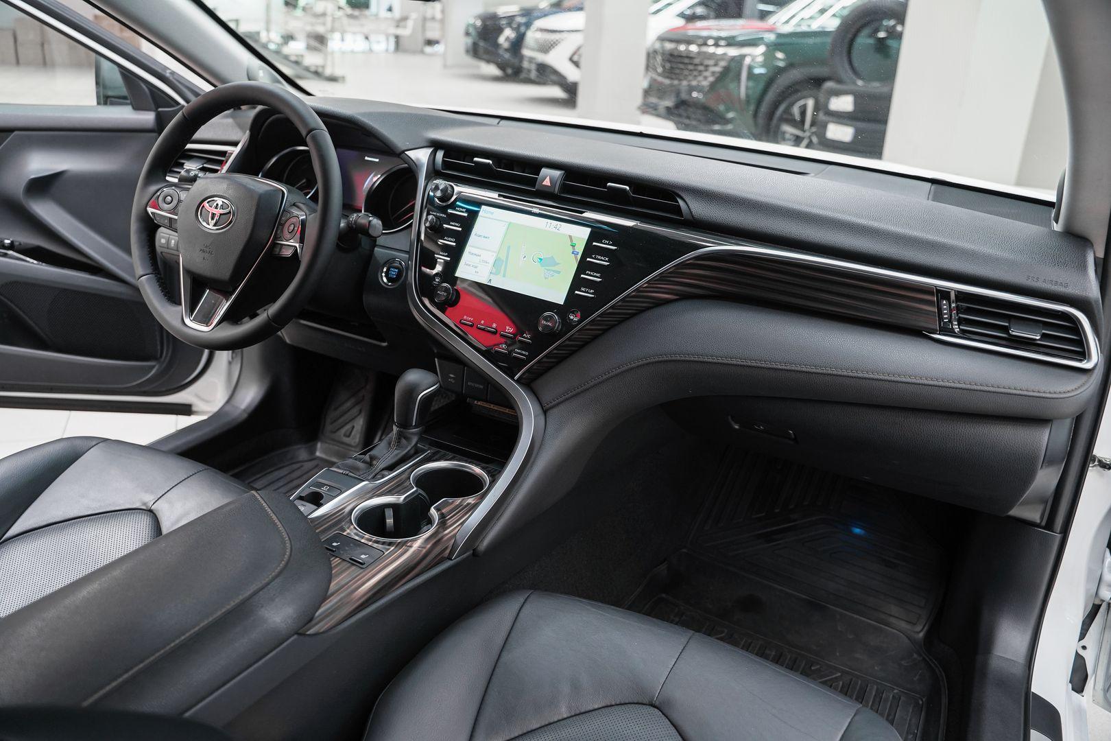 Toyota Camry 2019, белый, ДЦ Орехово