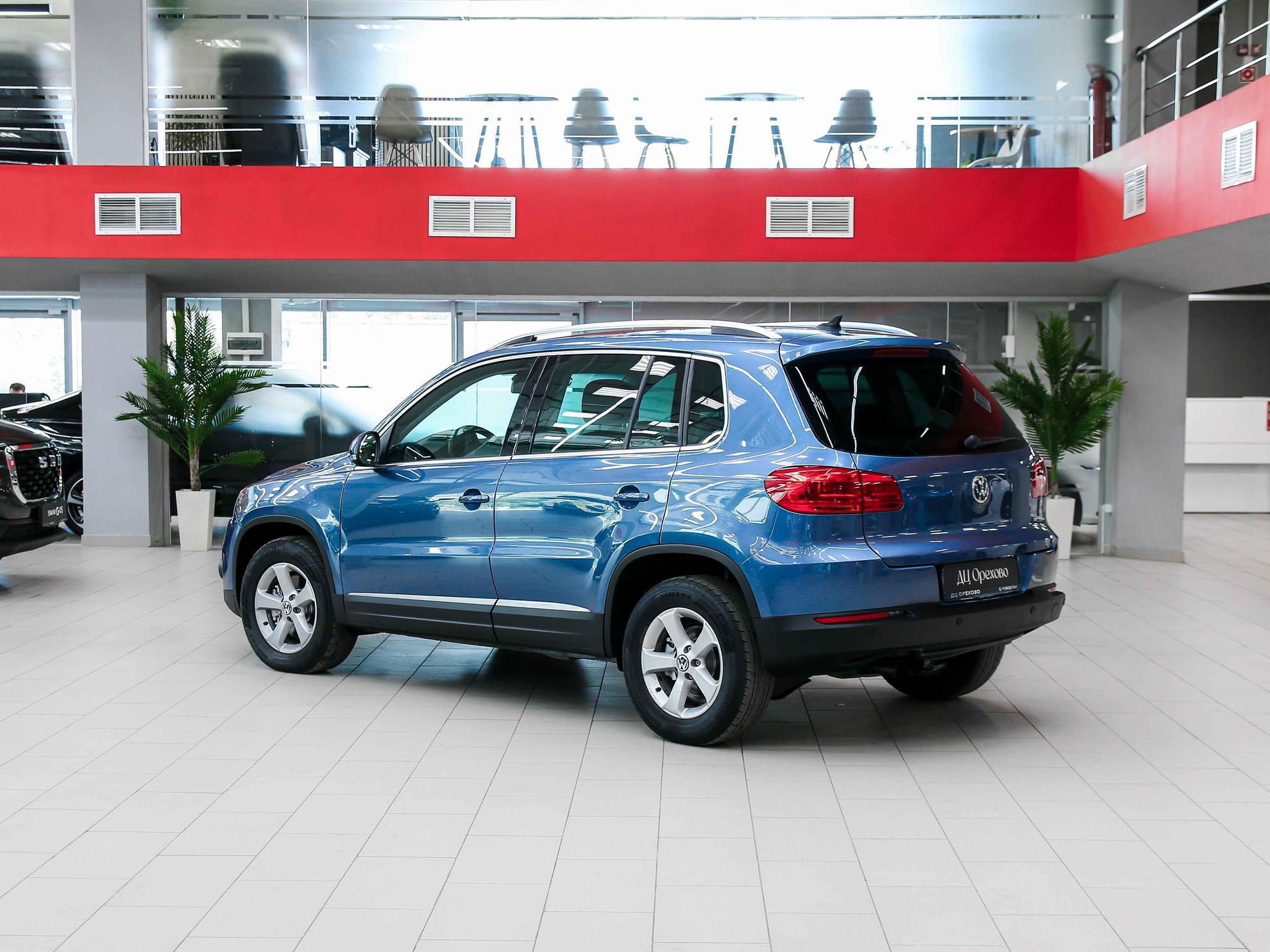 Volkswagen Tiguan 2012, синий, ДЦ Орехово