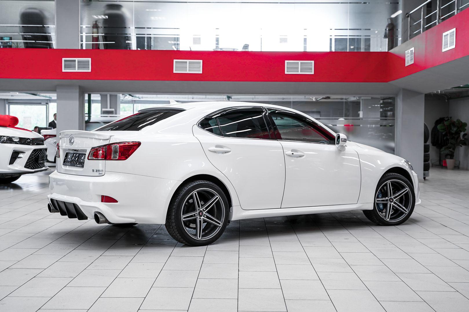 Lexus IS 2011, белый, ДЦ Орехово