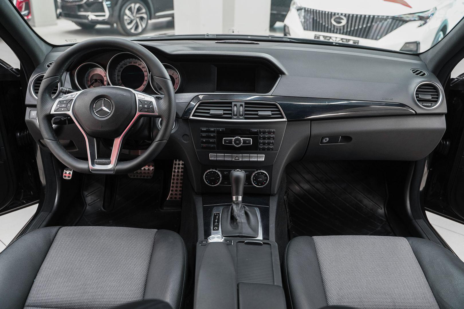 Mercedes-Benz C-Класс 2011, черный, ДЦ Орехово