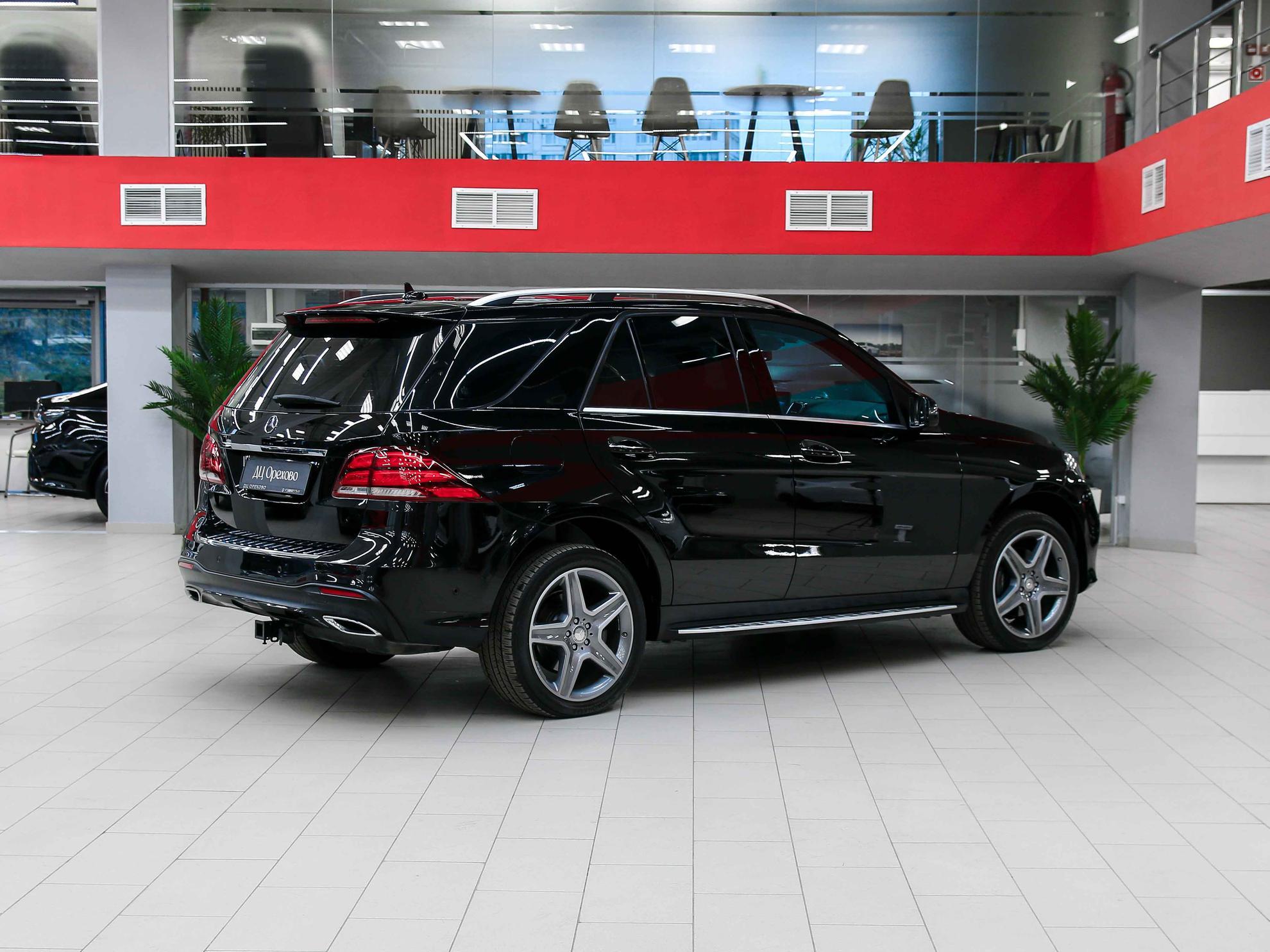 Mercedes-Benz GLE 2016, черный, ДЦ Орехово