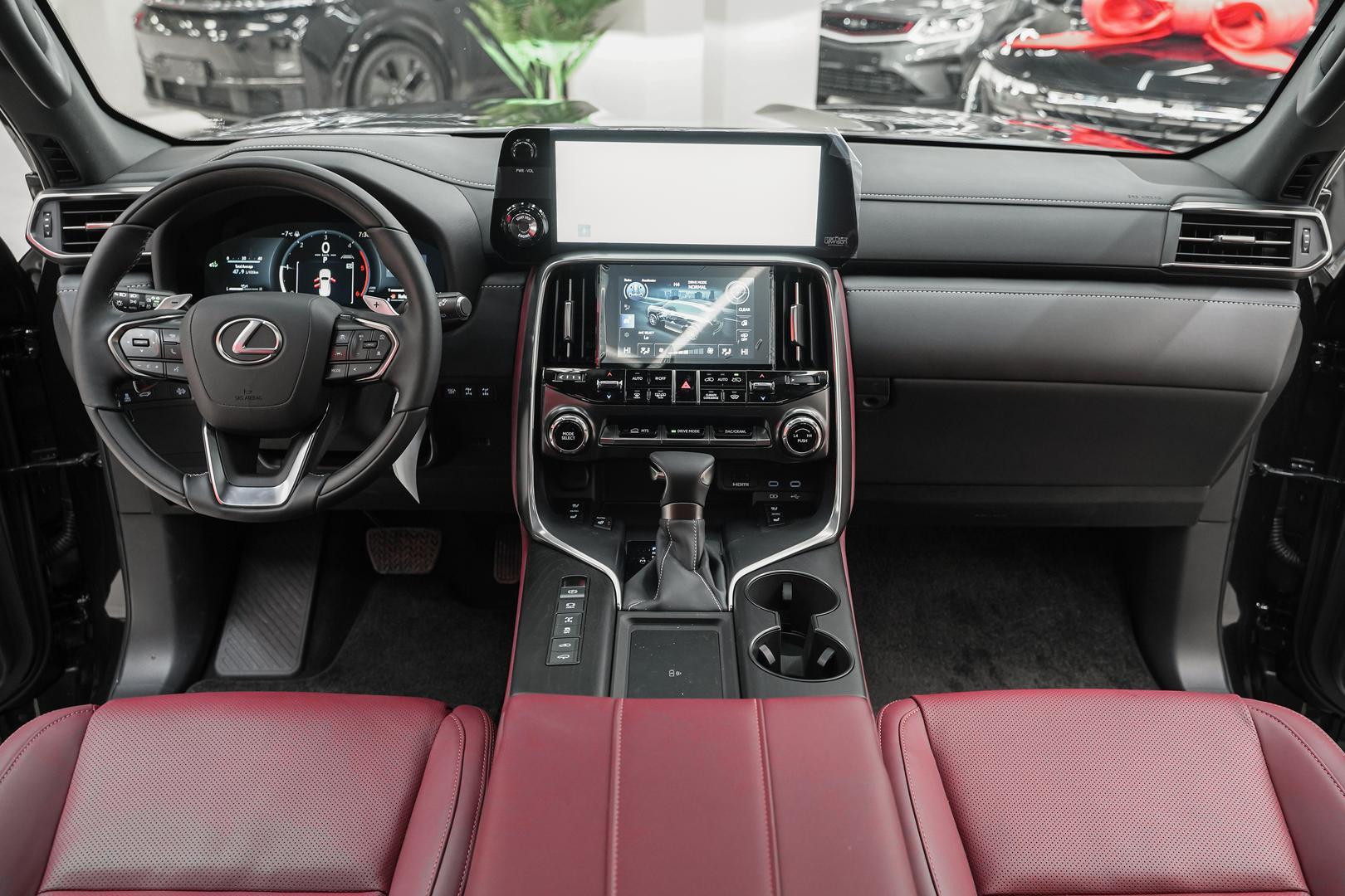 Lexus LX 2025, черный, ДЦ Орехово
