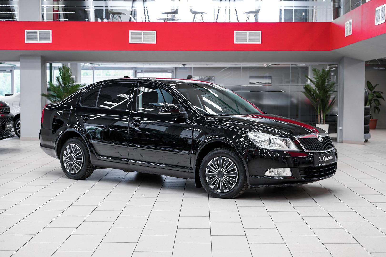 Skoda Octavia 2010, черный, ДЦ Орехово