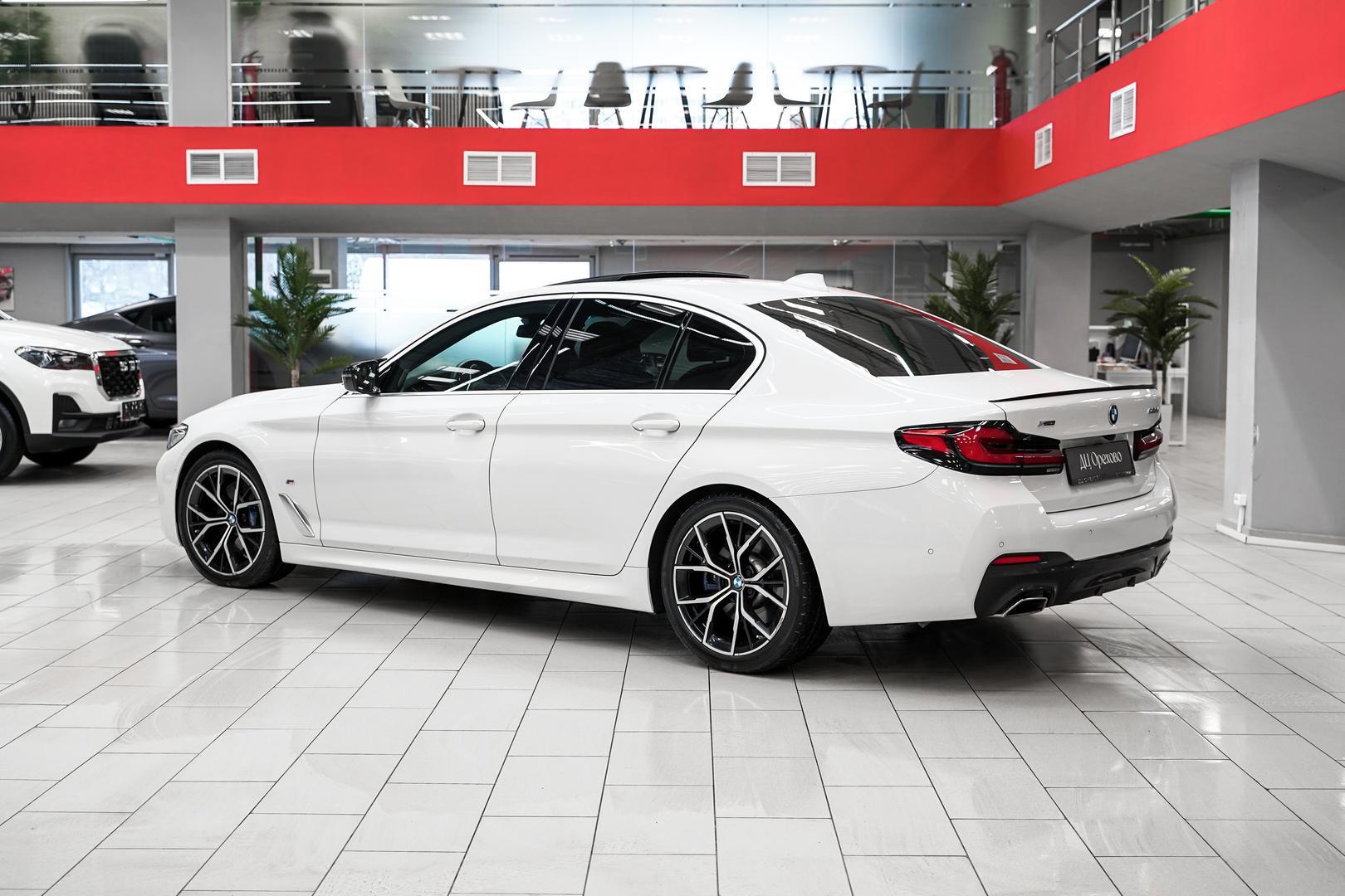 BMW 5 серии 2020, белый, ДЦ Орехово