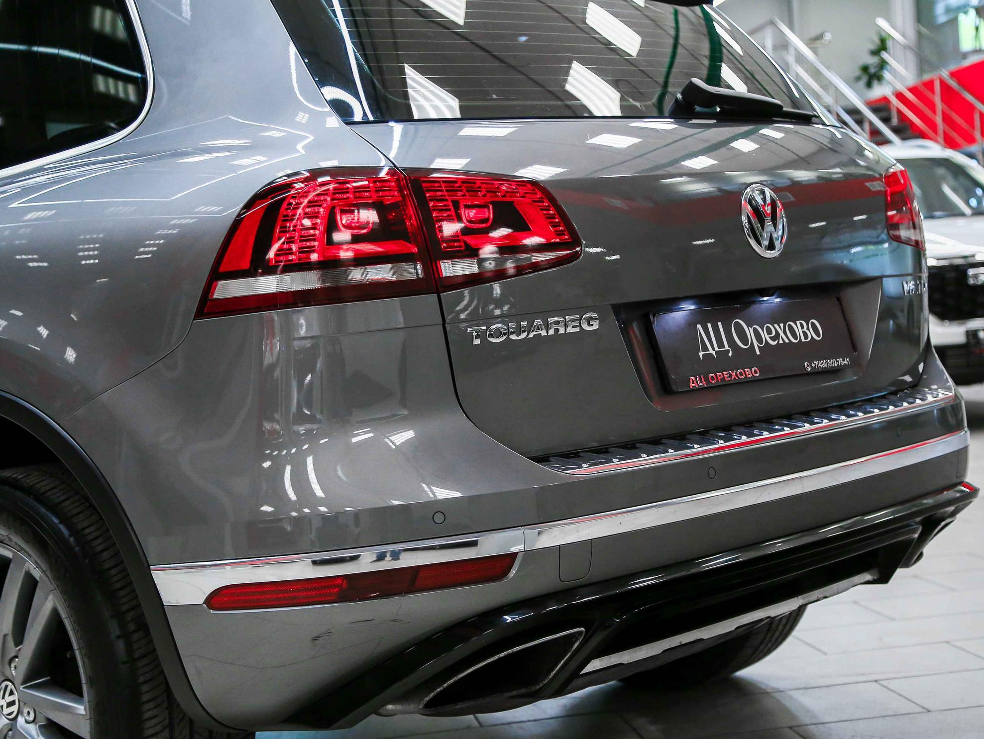 Volkswagen Touareg 2017, серый, ДЦ Орехово